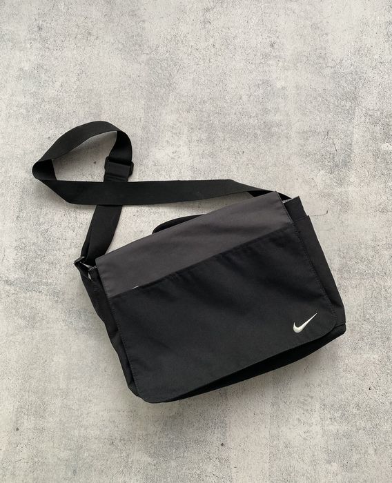 Nike cordura cheap messenger bag