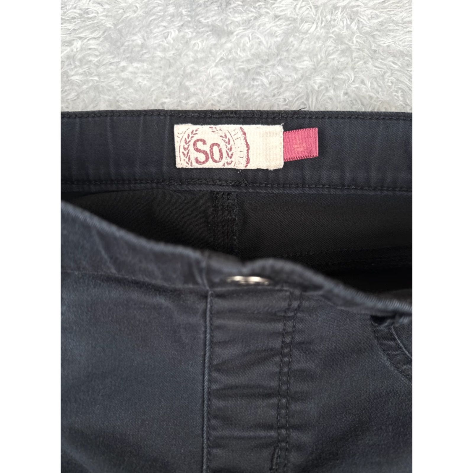 Vintage SO Jeans Womens Black Denim Skinny Pull-on 34x28 Regular Mid Rise 5-Pocket Embroidered Cotton Blend Jeans Men’s? Size 36" / US 14 / IT 50 - 5 Thumbnail