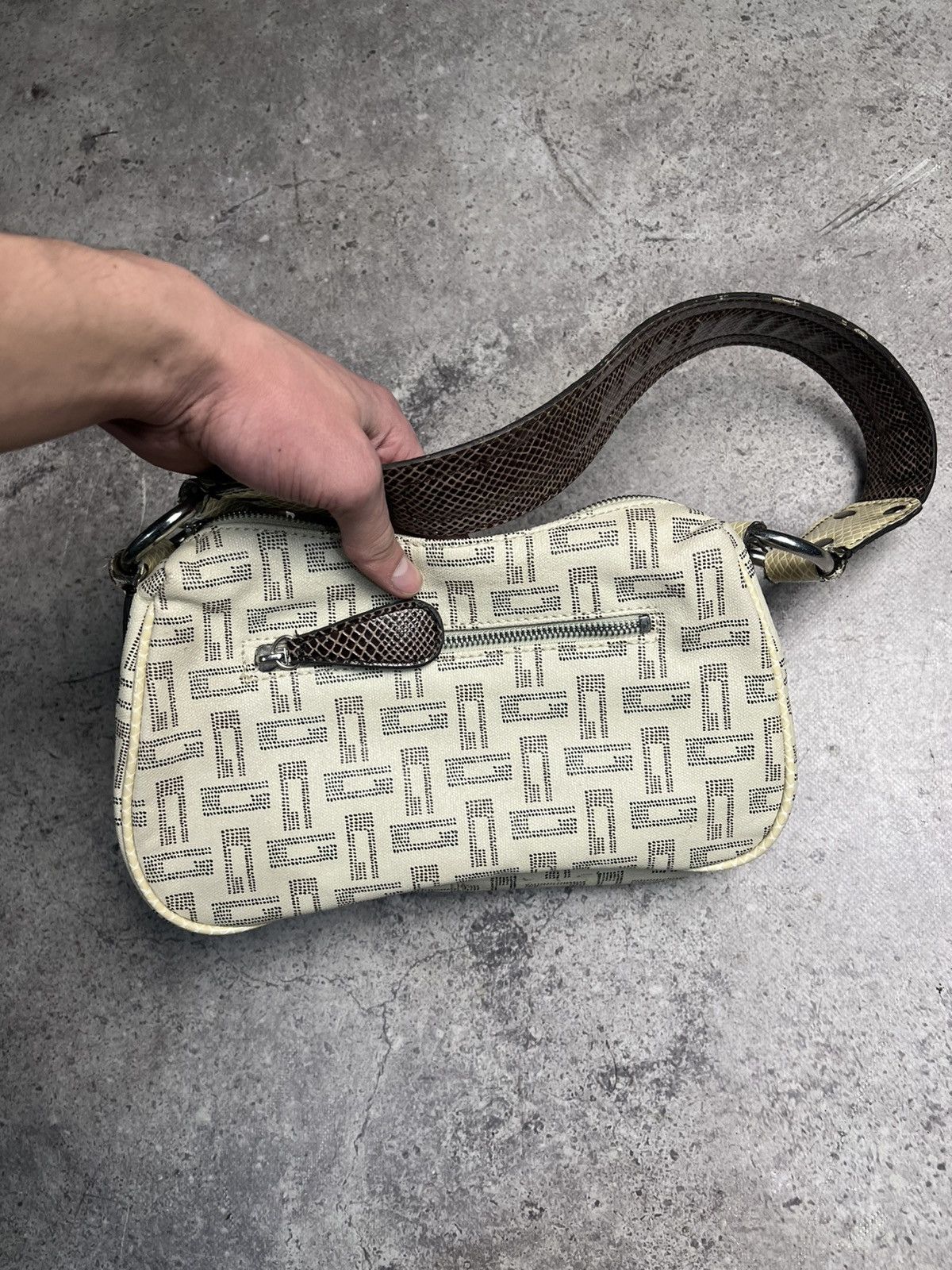Guess Guess Vintage Bags Rare Y2K Size ONE SIZE - 13 Thumbnail