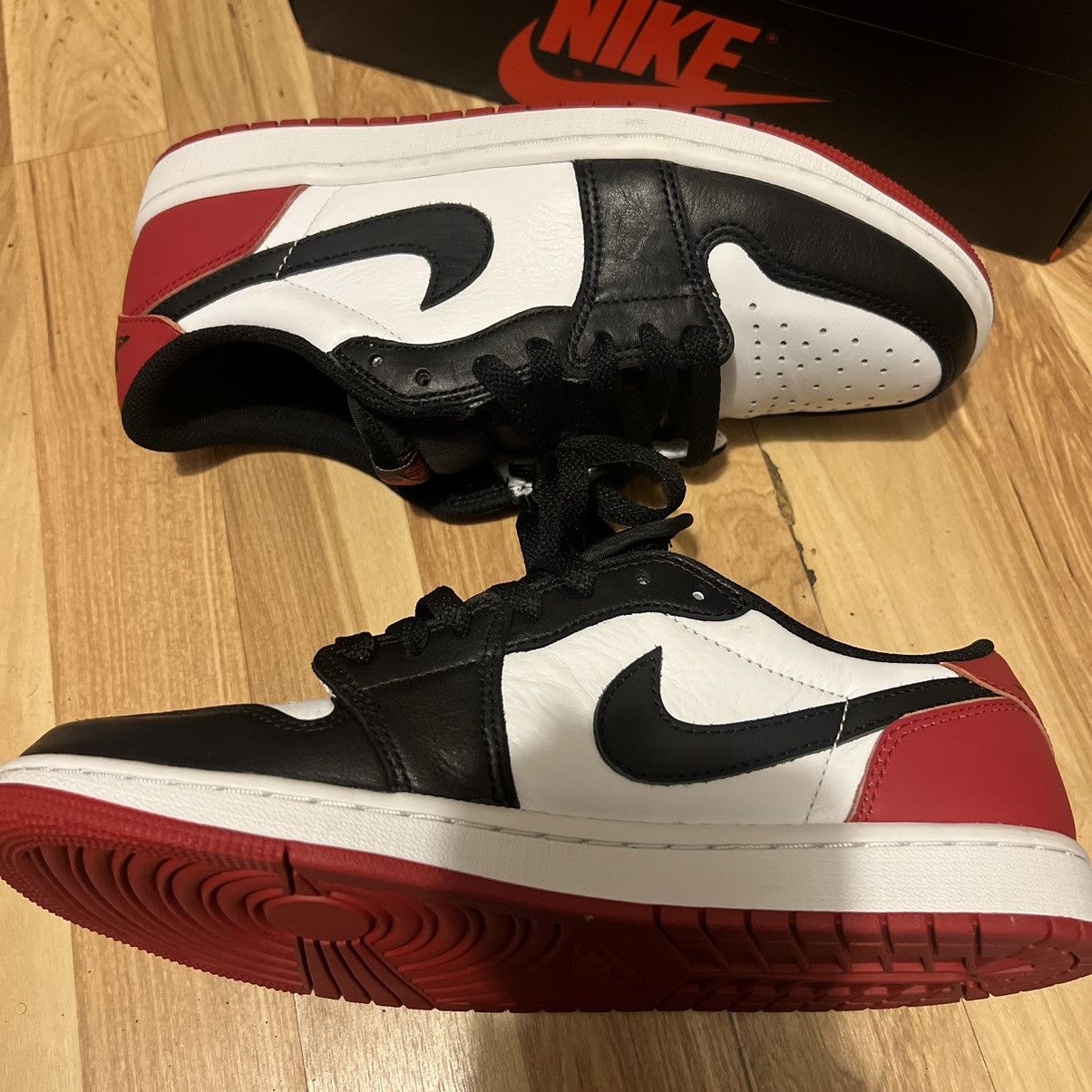 Jordan Brand Air Jordan Retro Low Black Toe Size 8.5 Size US 8.5 / EU 41-42 - 3 Thumbnail