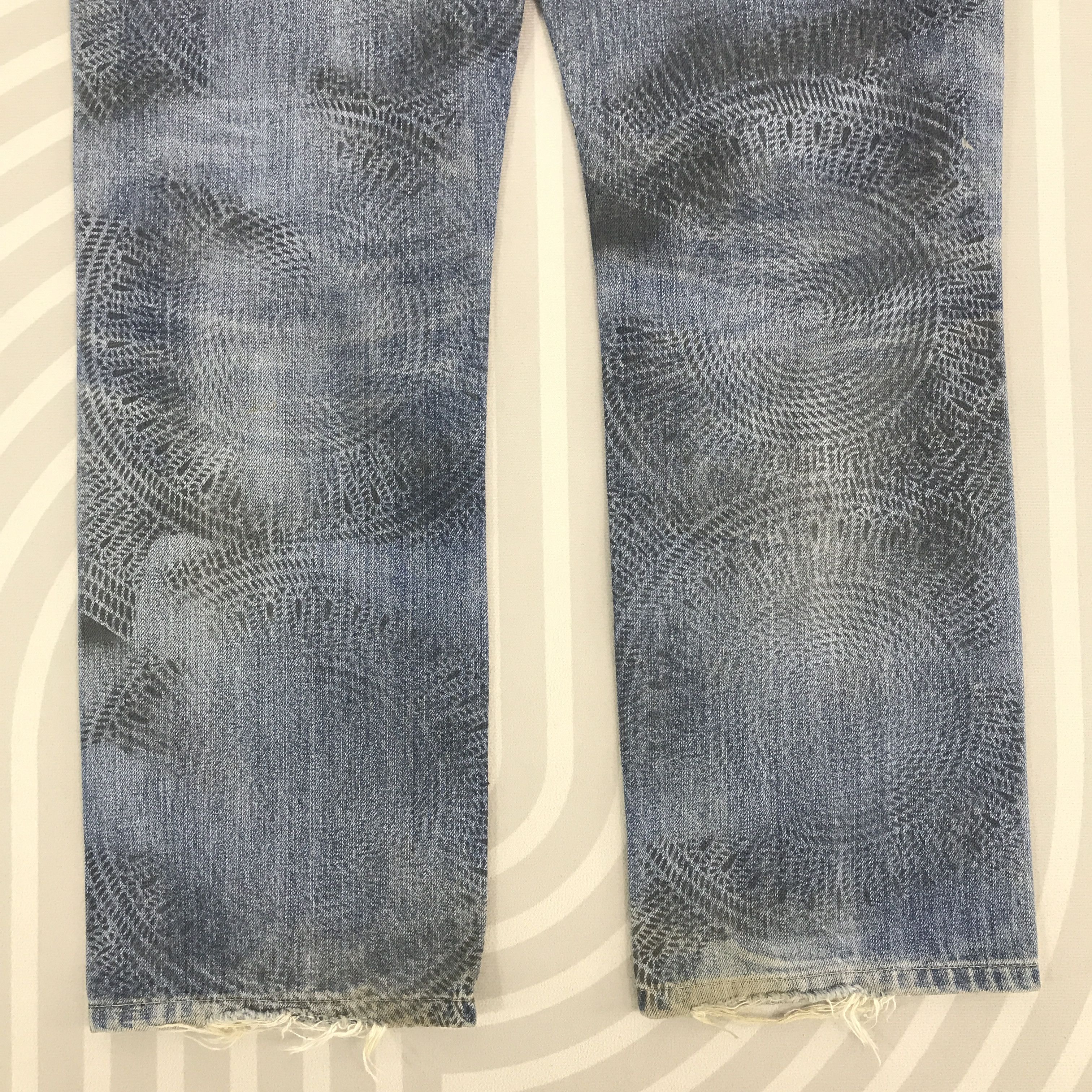 Uniqlo × Vintage Vintage Uniqlo black spray style Distressed Denim jeans Size US 32 / EU 48 - 6 Thumbnail