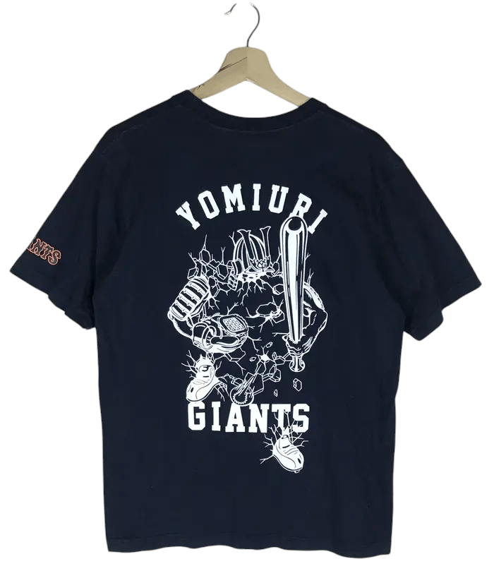 Xlarge Vintage XLARGE X MLB Yomiuri Giants Tshirts Size US M / EU 48-50 / 2 - 1 Thumbnail