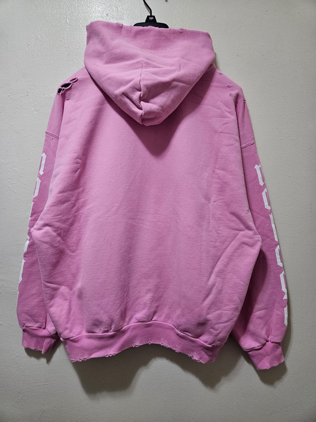 Balenciaga Distressed Pink Nologo Hoodie Size US XS / EU 42 / 0 - 6 Thumbnail