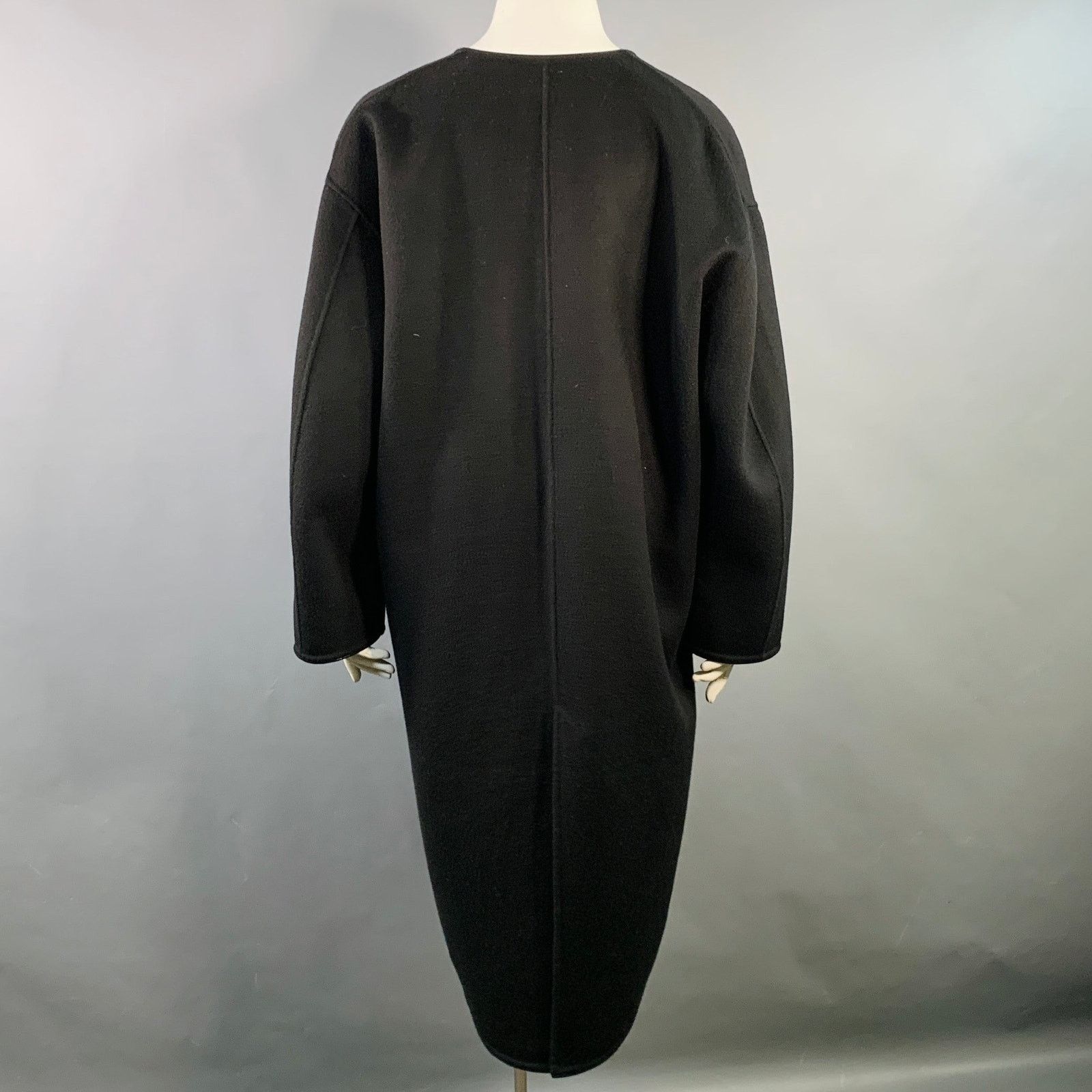 Toteme TOTEME Size L Black Wool Cashmere V-Neck Clasp Coat Size L / US 10 / IT 46 - 4 Thumbnail