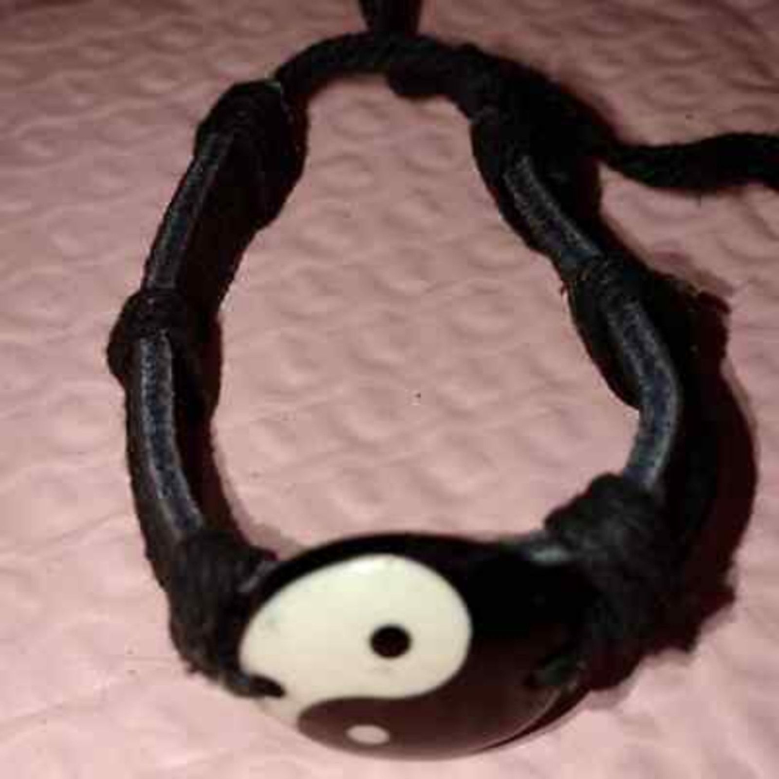 Vintage Vintage black knotted handmade leather yin yang bracelet Size ONE SIZE - 2 Thumbnail