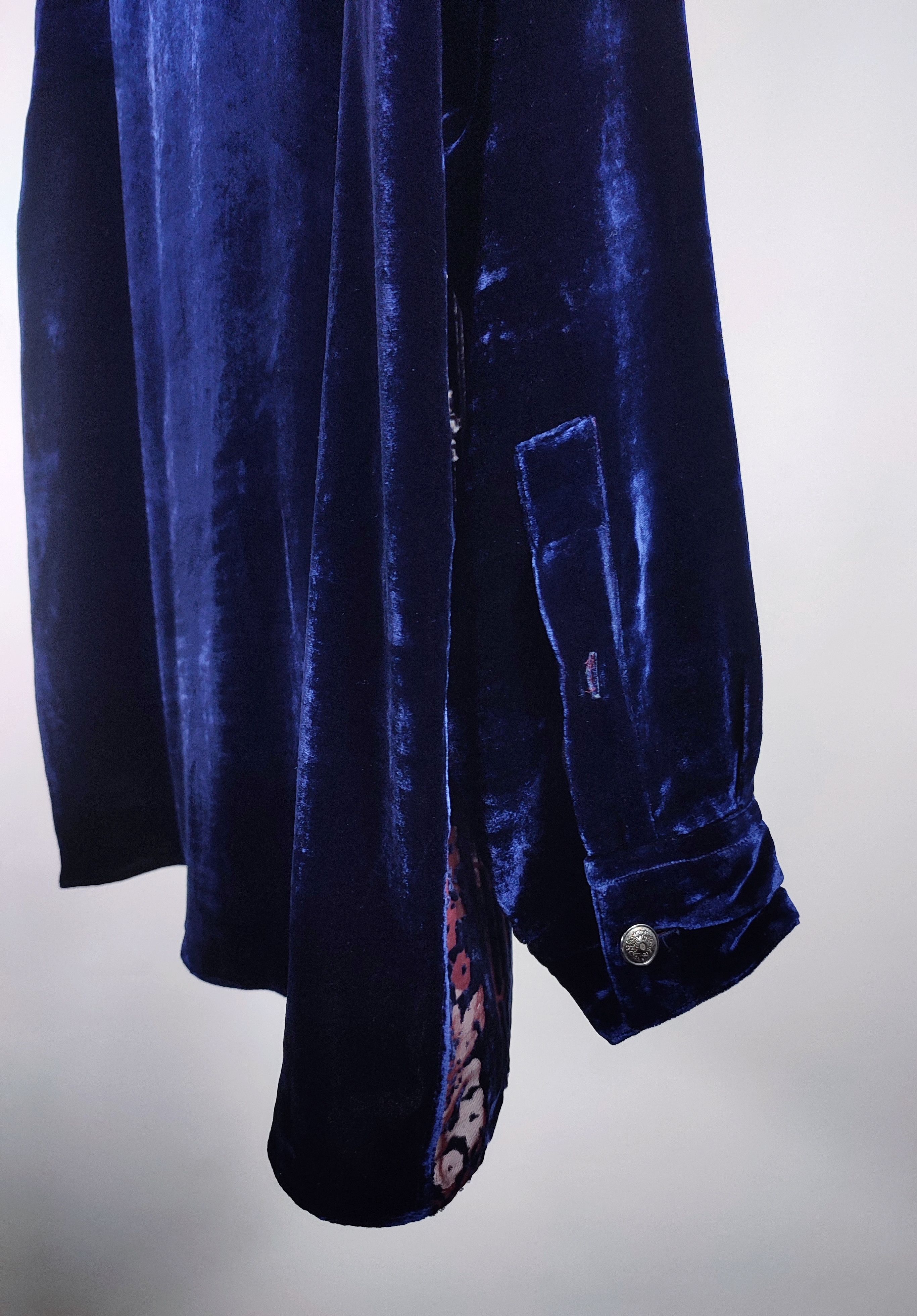 Versace Versace V2 Classic silk barocco mesh Velour Vintage Shirt Size US XL / EU 56 / 4 - 13 Thumbnail