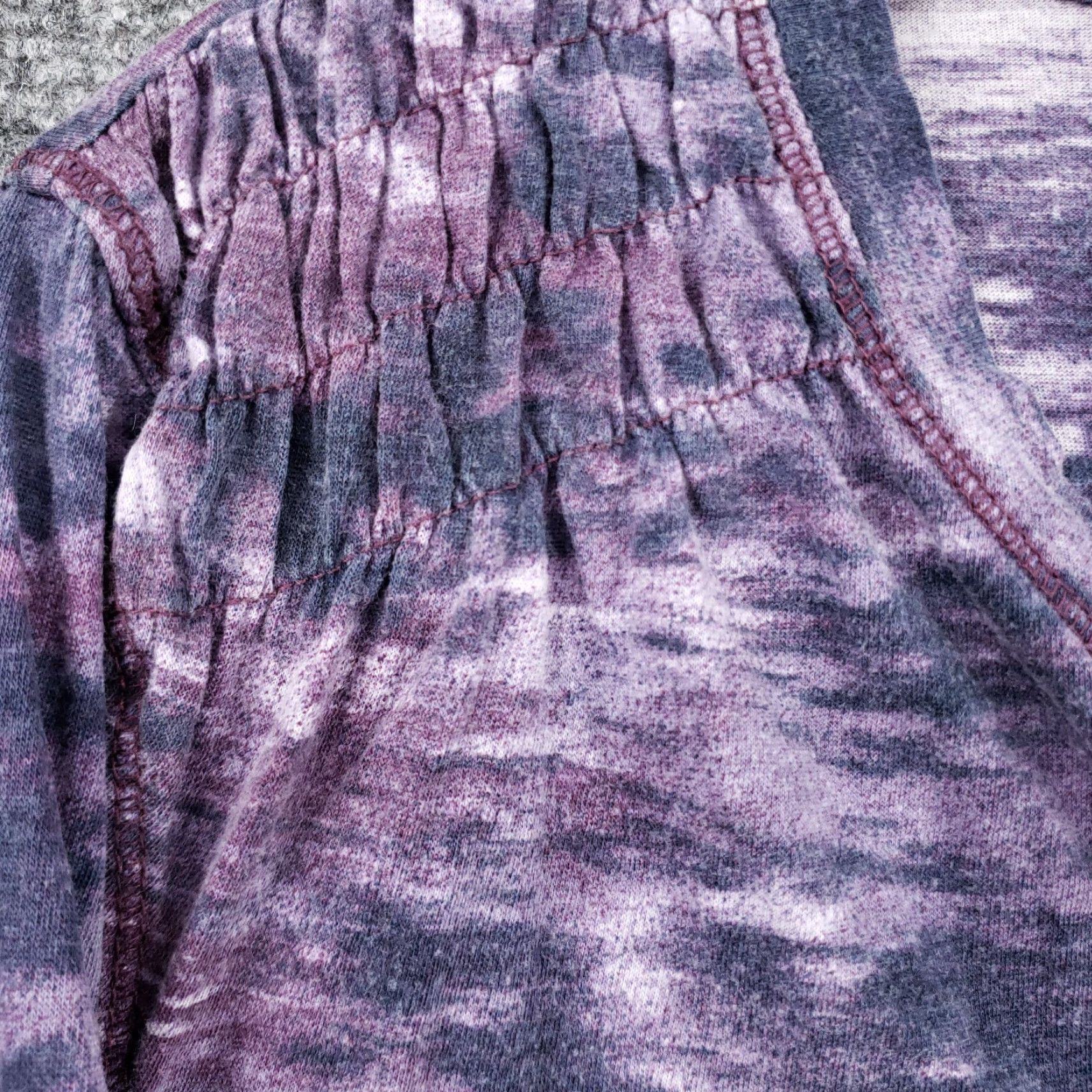 Calvin Klein Calvin Klein Collection T-Shirt Womens S Purple Tie Dye Smocked Roll Tab Sleeves V-Neck Short Sleeve Shirt Womens Medium? Size S / US 4 / IT 40 - 6 Thumbnail