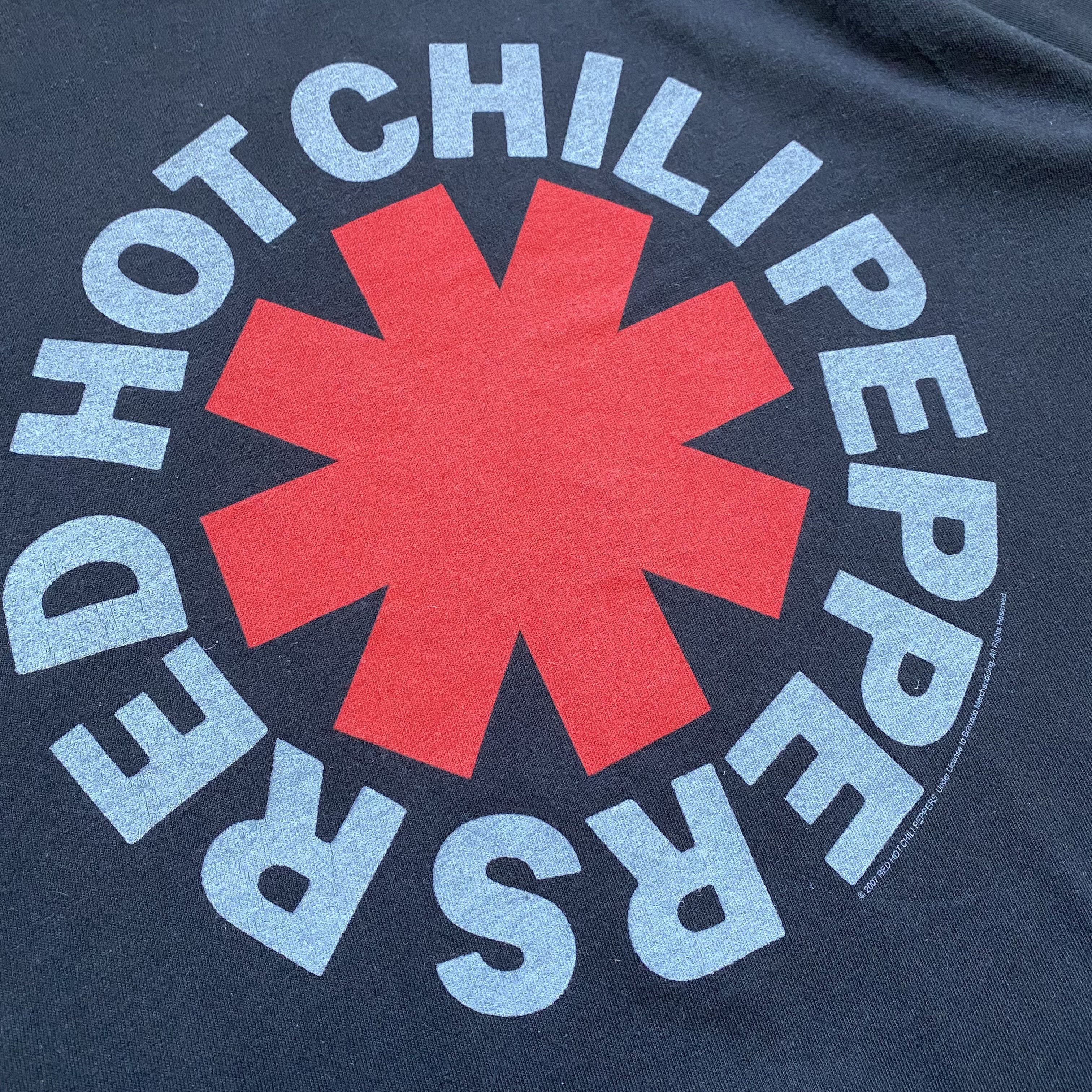 Band Tees 🌶️Vintage Red Hot Chili Peppers Band Tee Y2K Rock T-shirt Size US L / EU 52-54 / 3 - 6 Thumbnail