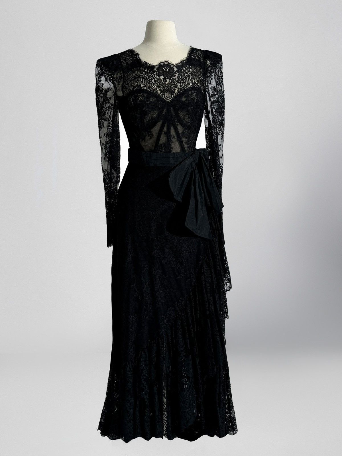 Zuhair Murad Brand New US 6-8 ZUHAIR MURAD Chantilly Lace Evening Gown Size M / US 6-8 / IT 42-44 - 1 Thumbnail
