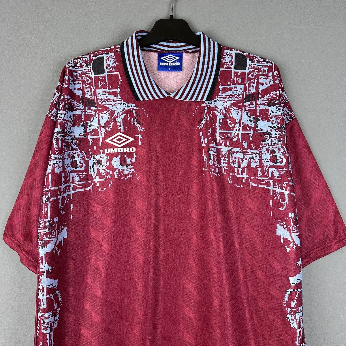 Umbro Vintage Umbro Soccer Jersey Men’s Football Shirt 1990s Size US L / EU 52-54 / 3 - 2 Thumbnail