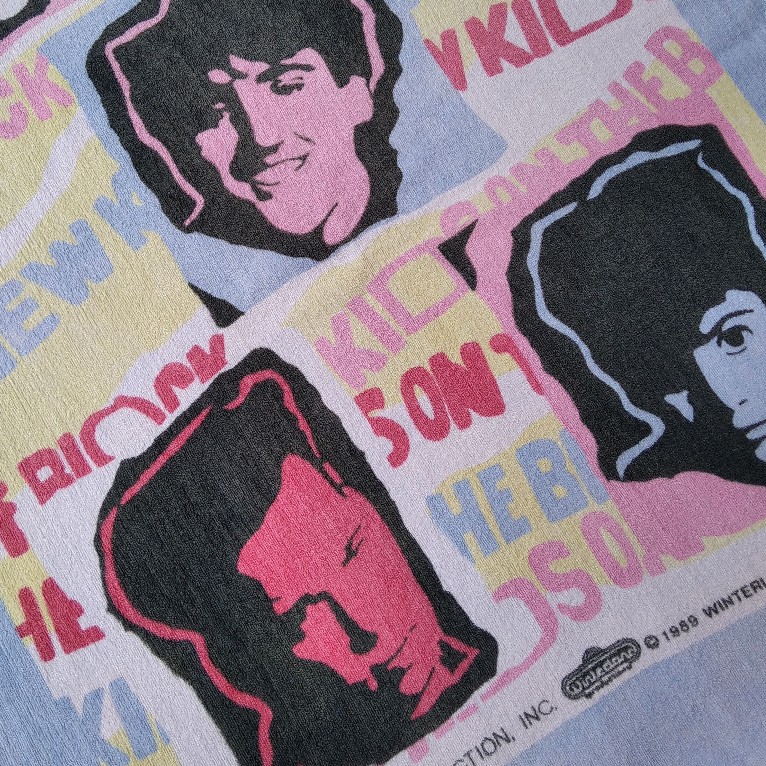 Band Tees Vintage 80's NEW KIDS ON THE BLOCK Towell / Flag cr 1989 Size ONE SIZE - 4 Thumbnail