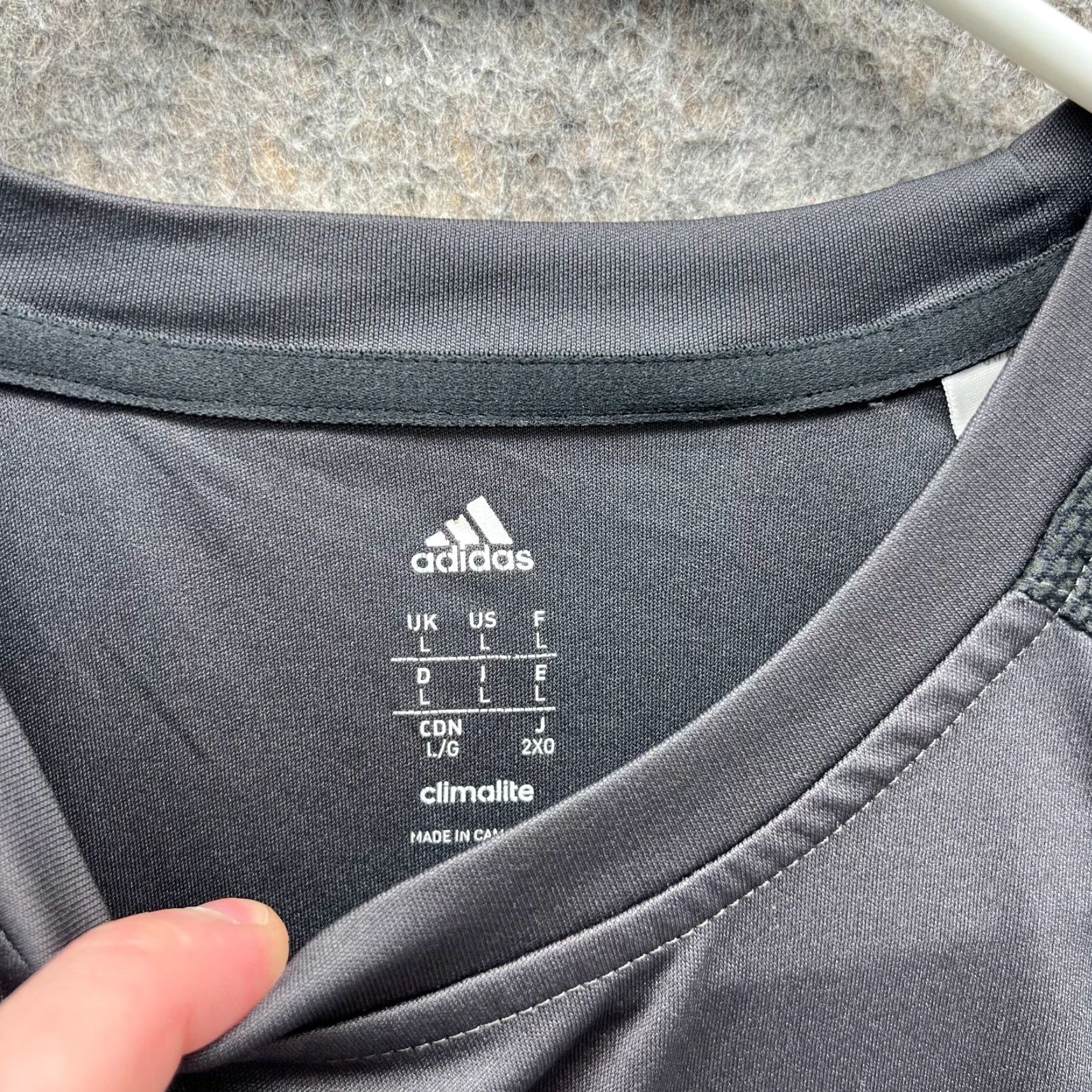 Adidas VINTAGE Adidas Shirt Men Large Black Gray Athletic Crewneck Trefoil Jersey Soccer City? (adjusted) Size US L / EU 52-54 / 3 - 7 Thumbnail