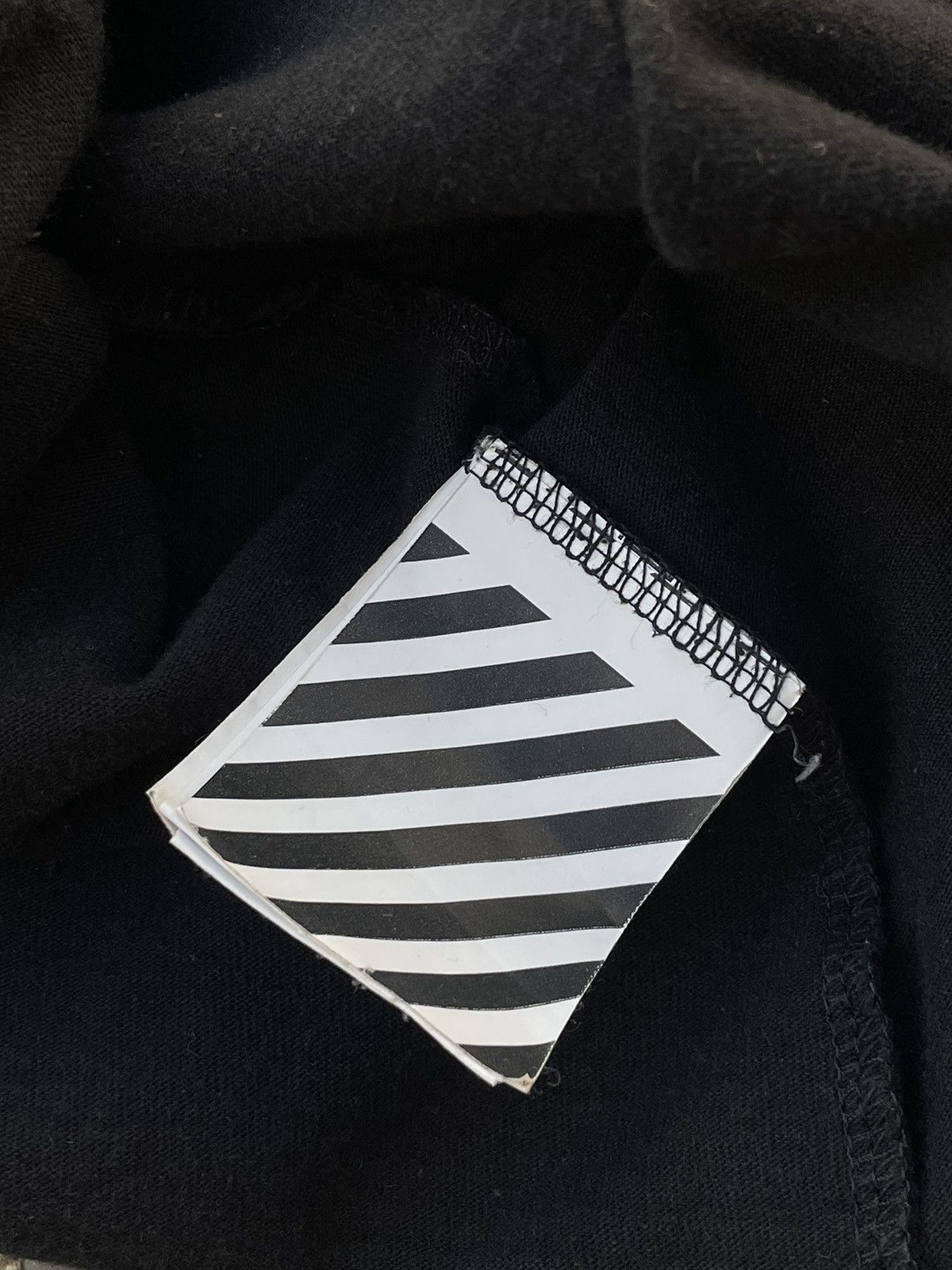 Off-White Off White Caravaggio Arrow Perfect Fade Cracked Tee Size US L / EU 52-54 / 3 - 5 Thumbnail