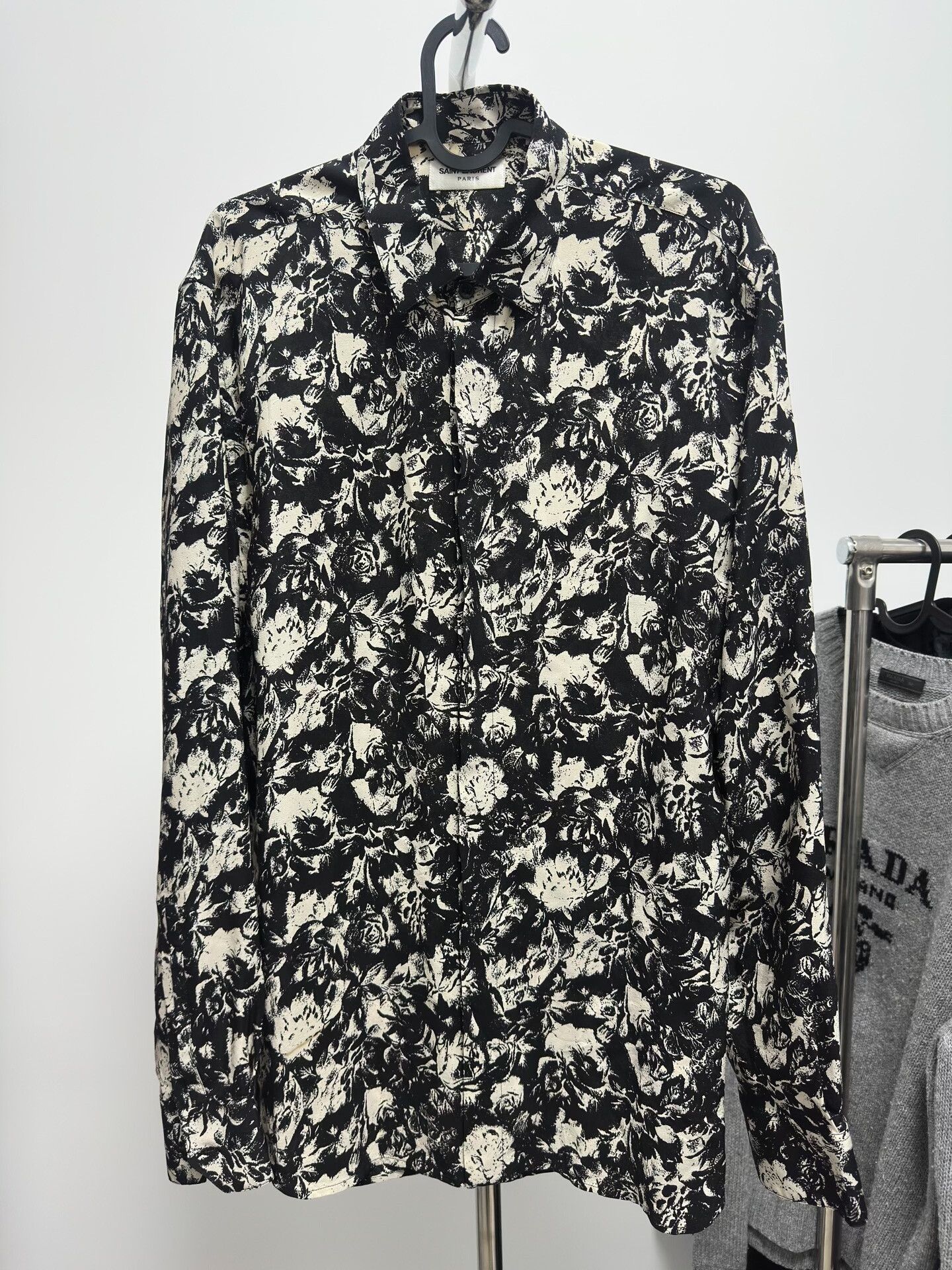 Saint Laurent Paris Saint Laurent Black White Floral Shirt Size US M / EU 48-50 / 2 - 1 Thumbnail
