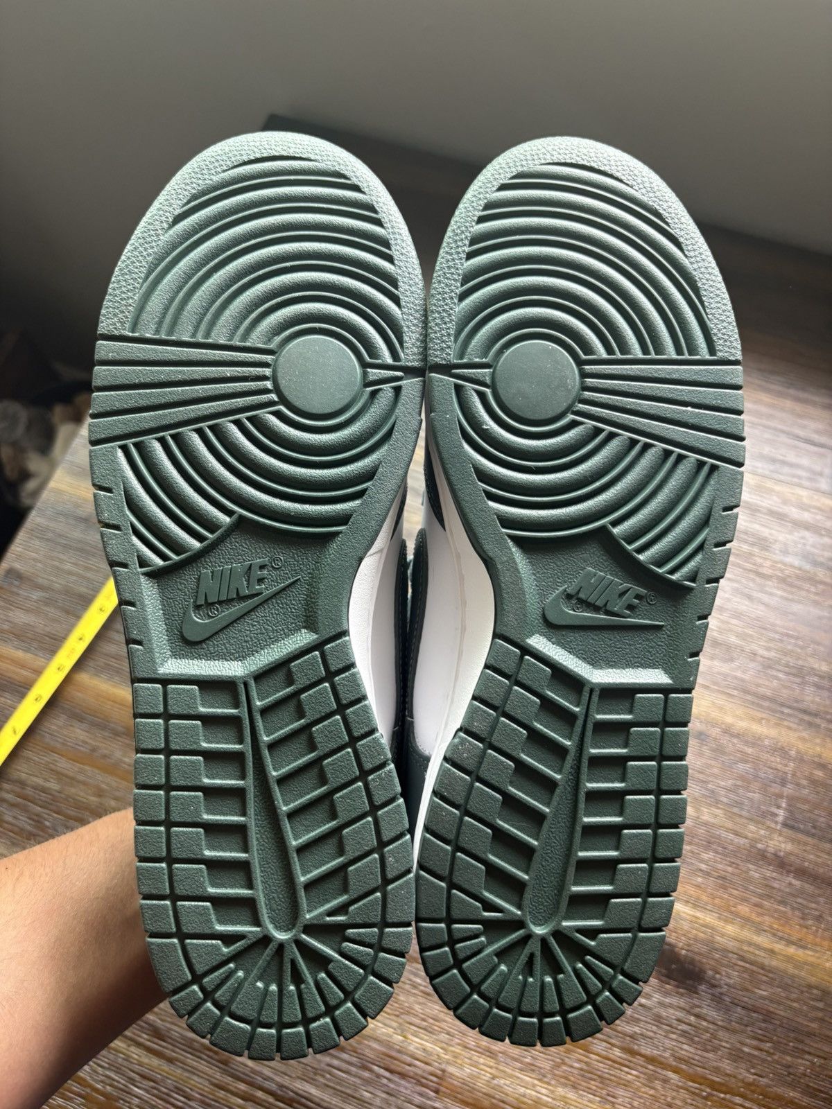 Nike Nike Dunks Vintage Green size 11.5 Size US 11.5 / EU 44-45 - 5 Thumbnail
