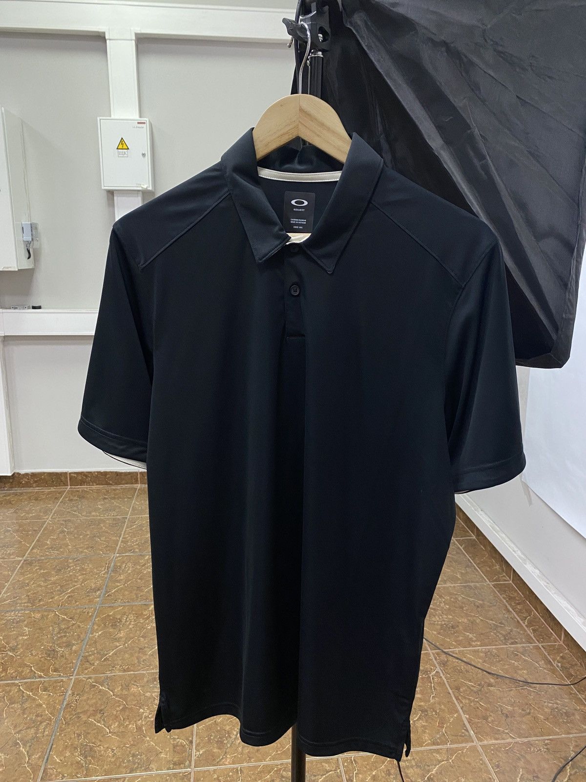 Oakley 🇺🇸 Vintage Oakley Polo T-Shirt Rare Retro Hype Y2K Size US M / EU 48-50 / 2 - 1 Thumbnail