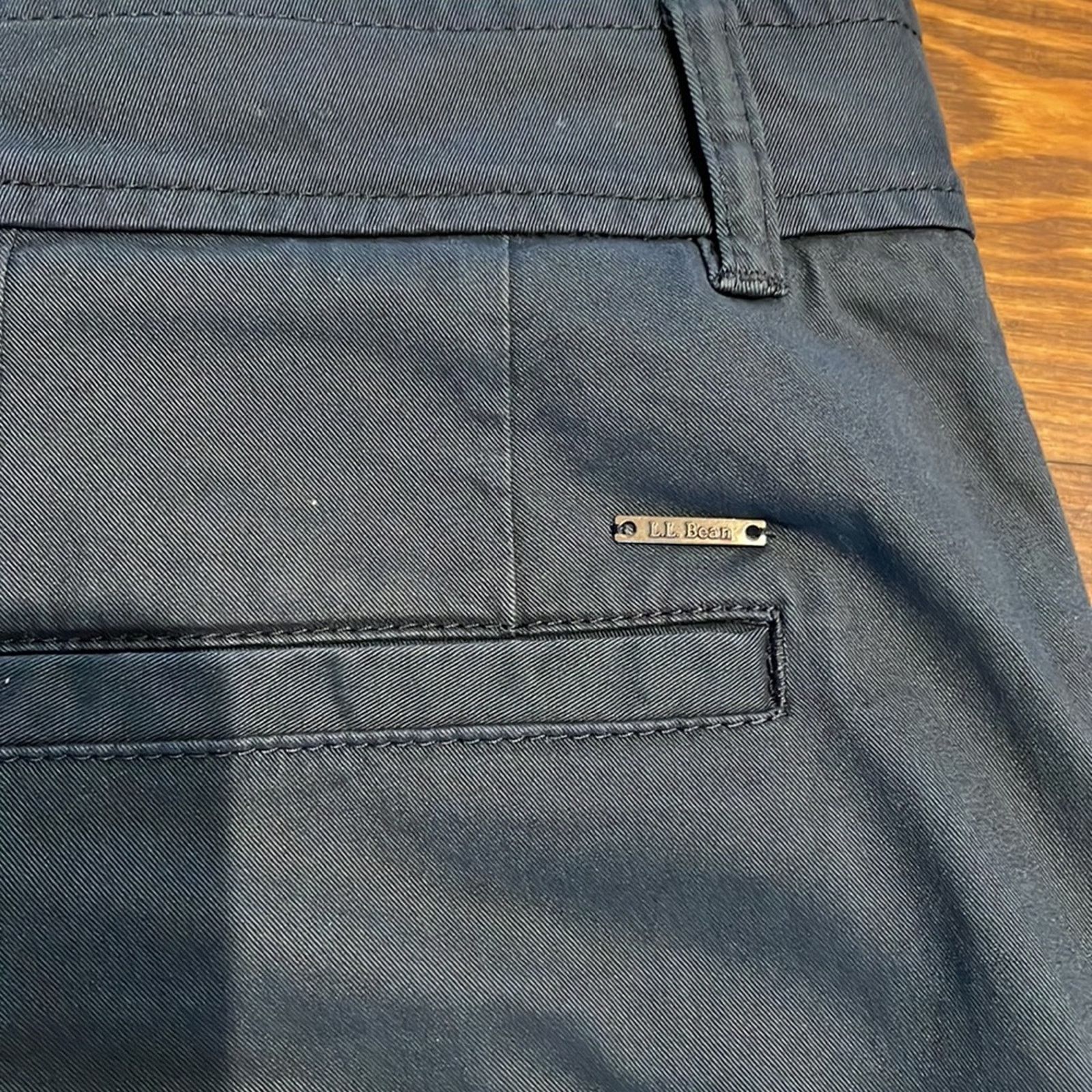 L.L. Bean LL Bean, Favorite Fit Navy Chino Pant,size 10 Size 32" / US 10 / IT 46 - 8 Thumbnail