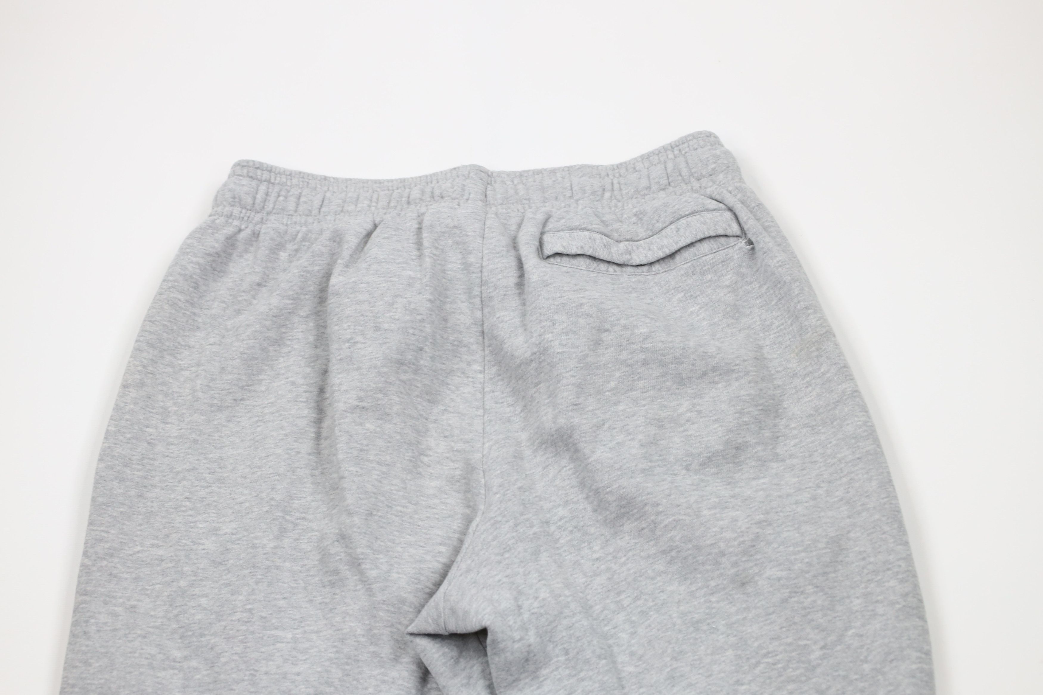 Under Armour × Vintage Under Armour Notre Dame University Football Sweatpants Gray Size US 36 / EU 52 - 10 Thumbnail