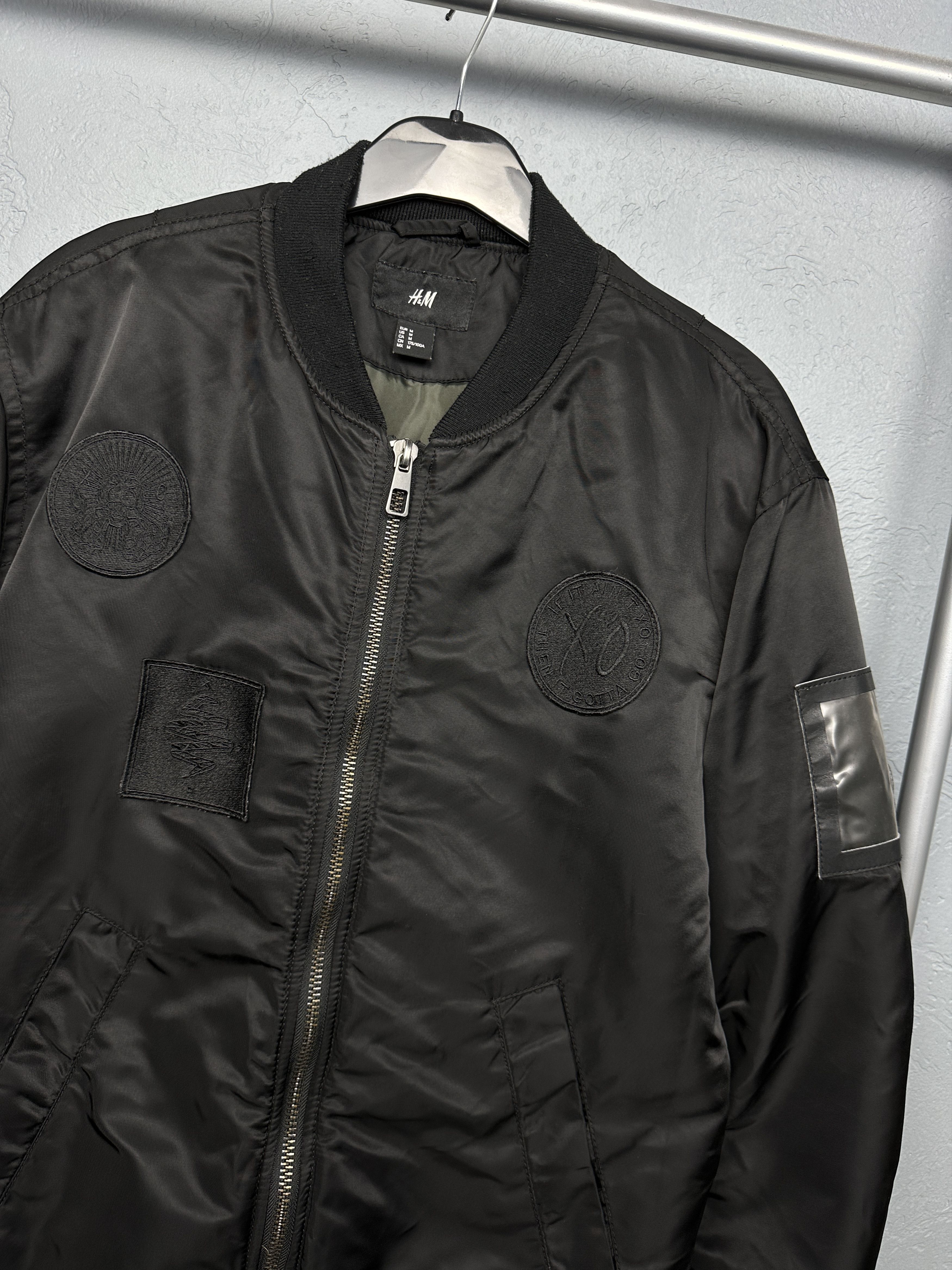H&M × The Weeknd H&M x The Weekend XO Bomber Jacket Patch Satin Size US M / EU 48-50 / 2 - 2 Thumbnail