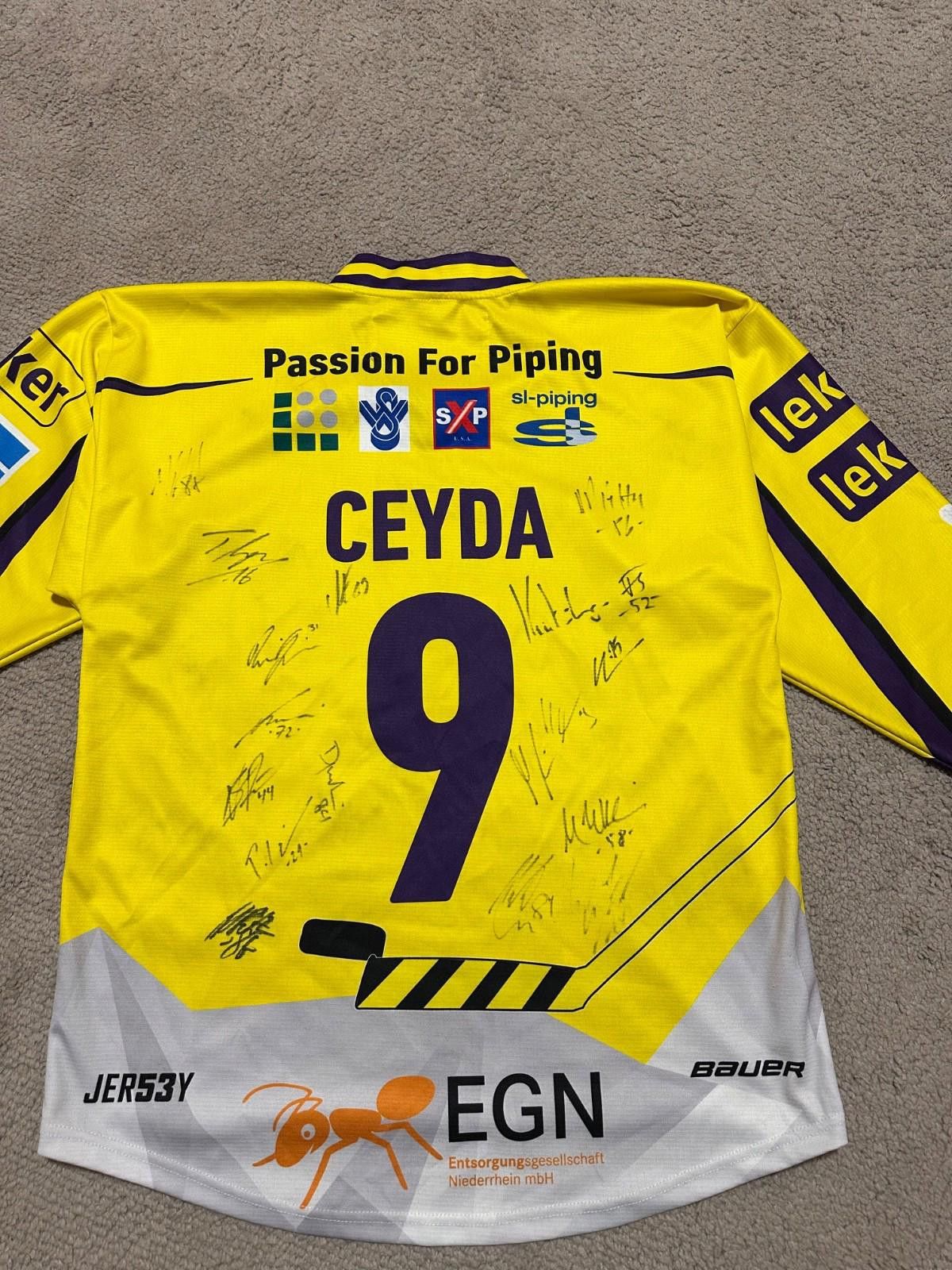 Other Krefeld Pinguine Germany Hockey Jersey Goalie GXL #9 CEYDA Size US S / EU 44-46 / 1 - 8 Thumbnail
