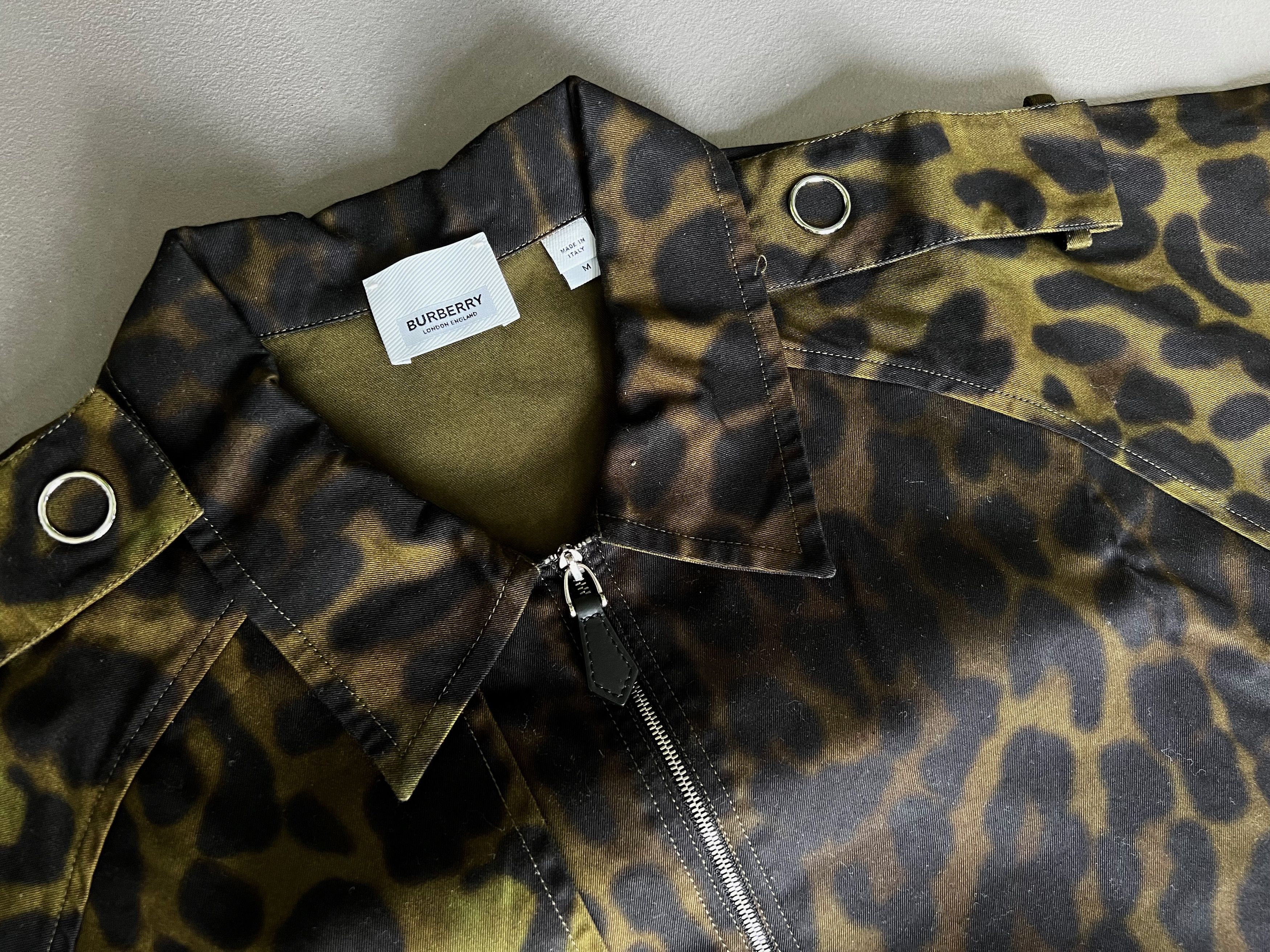 Burberry Burberry Runway Short Sleeve Leopard Print Shirt, SS19 Size US M / EU 48-50 / 2 - 3 Thumbnail