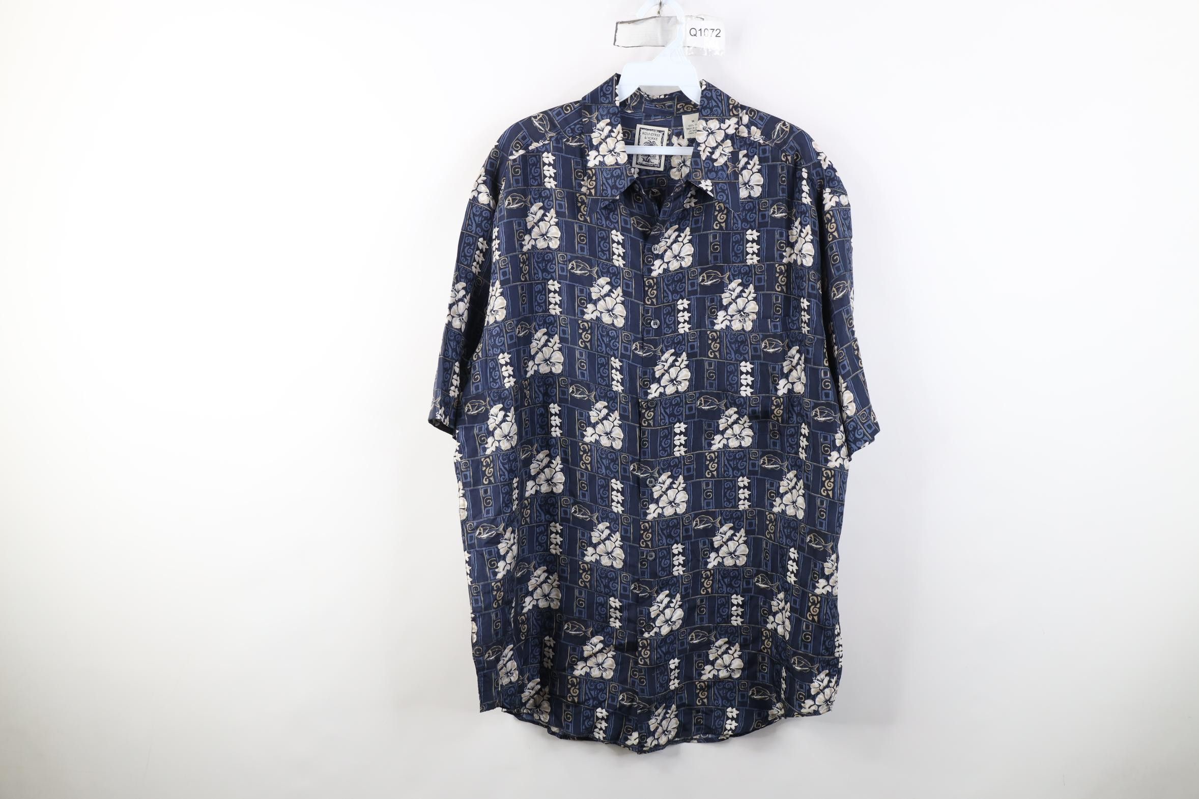 Vintage Vintage 90s Streetwear Fish Luau Hawaiian Button Shirt Size US M / EU 48-50 / 2 - 1 Thumbnail