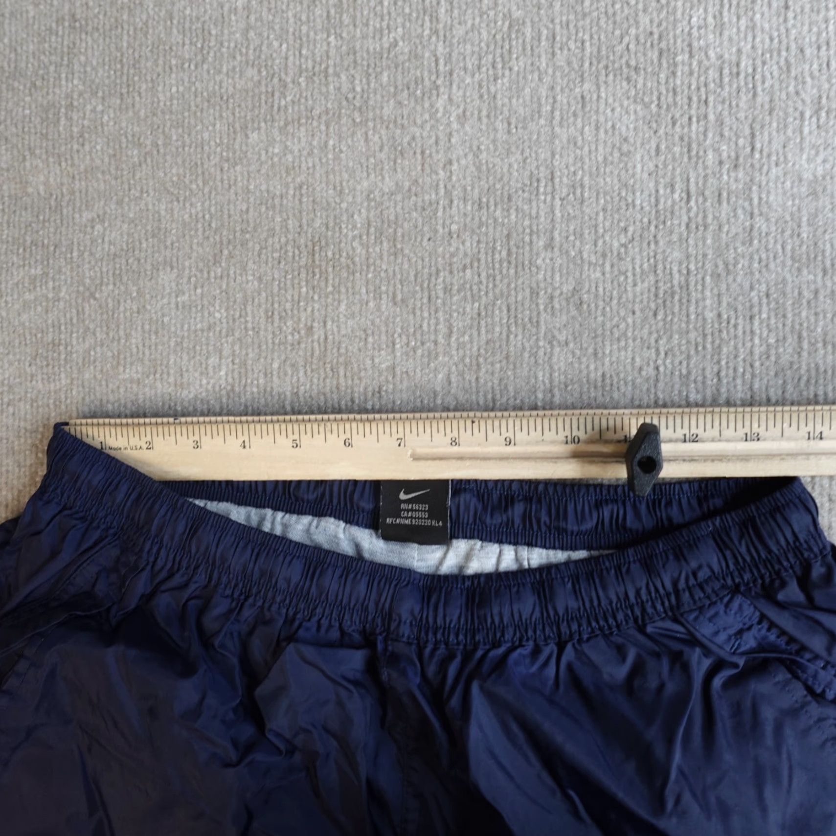 Nike VINTAGE Nike Pants Large Blue Nylon Solid Lined Drawstring Men Track Pants Regular SIZE L Blue Nike Shirt? Size US 33 - 7 Thumbnail