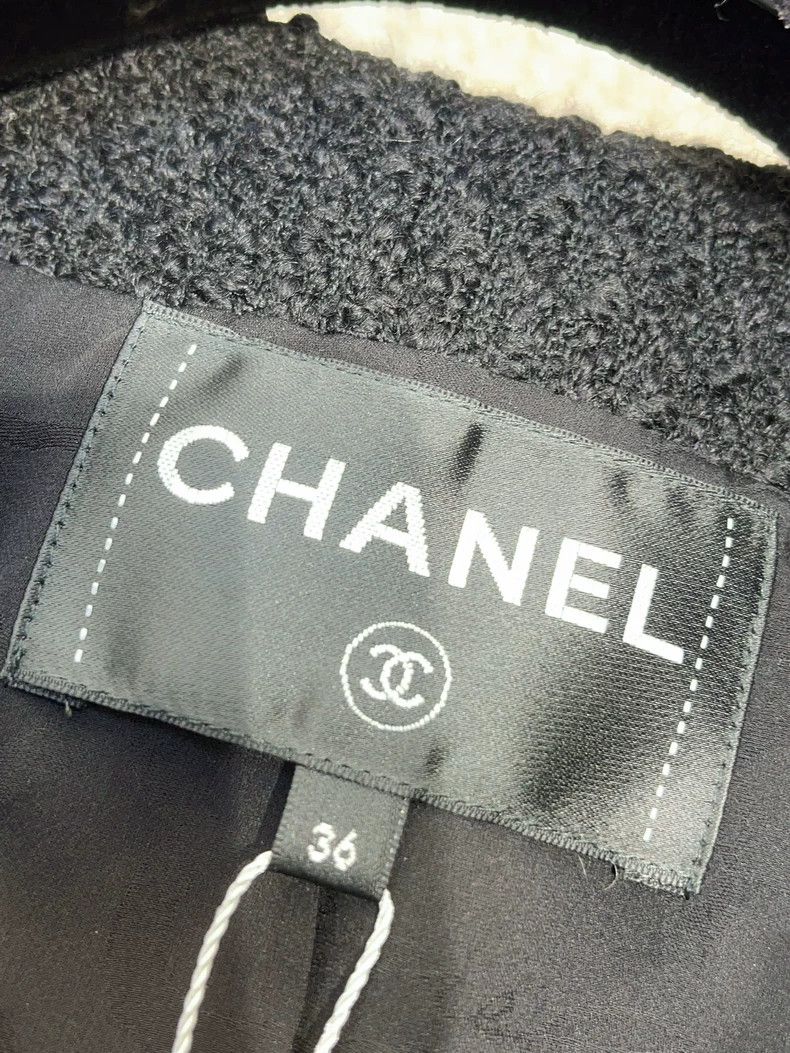 Chanel Chanel Metropolitan series black round-neck woven rolled-e Size XS / US 0-2 / IT 36-38 - 4 Thumbnail