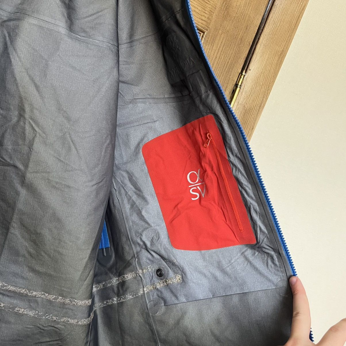 Arc'teryx Men's Arcteryx Beta Gore-Tex Jacket Size US M / EU 48-50 / 2 - 17 Thumbnail