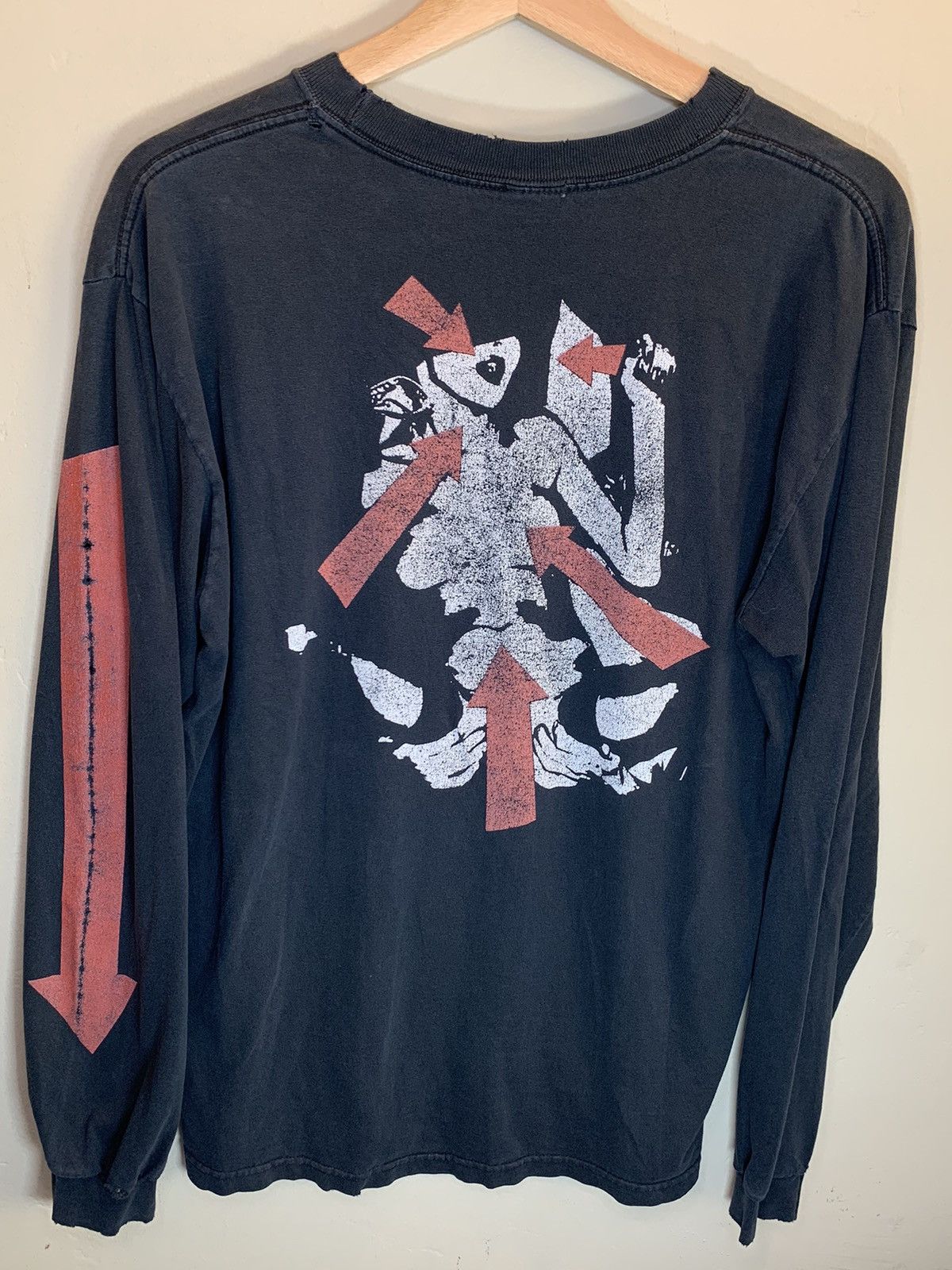 Band Tees *RARE* Vintage Velvet Revolver Contraband Art Faded LS Shirt Size US L / EU 52-54 / 3 - 2 Thumbnail