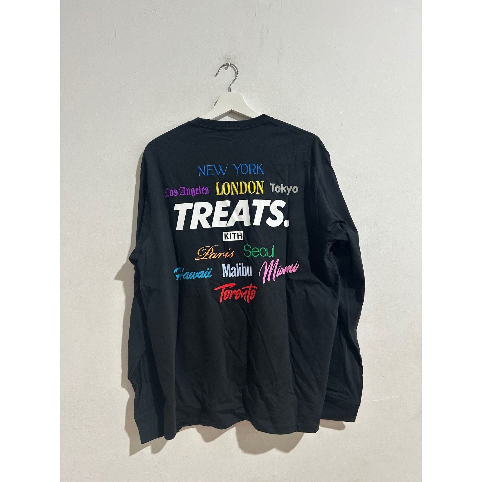 Kith KITH TREATS LONG SLEEVE POCKET TEE 'BLACK' SIZE MEDIUM NEW Size US M / EU 48-50 / 2 - 3 Thumbnail
