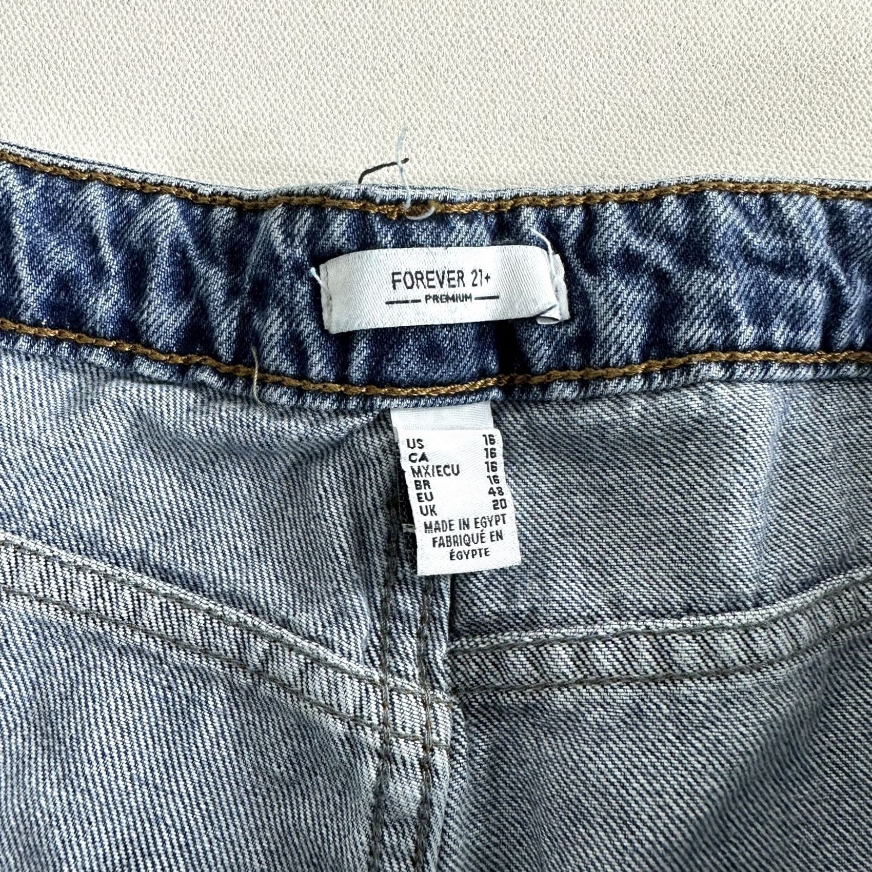 Forever 21 Forever 21 Women's Curved Straight Mid Rise Jeans Zip Fly Black Size 16 Blue Jeans Regular Inseam 29 in Mens? Size 38" / US 16 / IT 52 - 6 Thumbnail