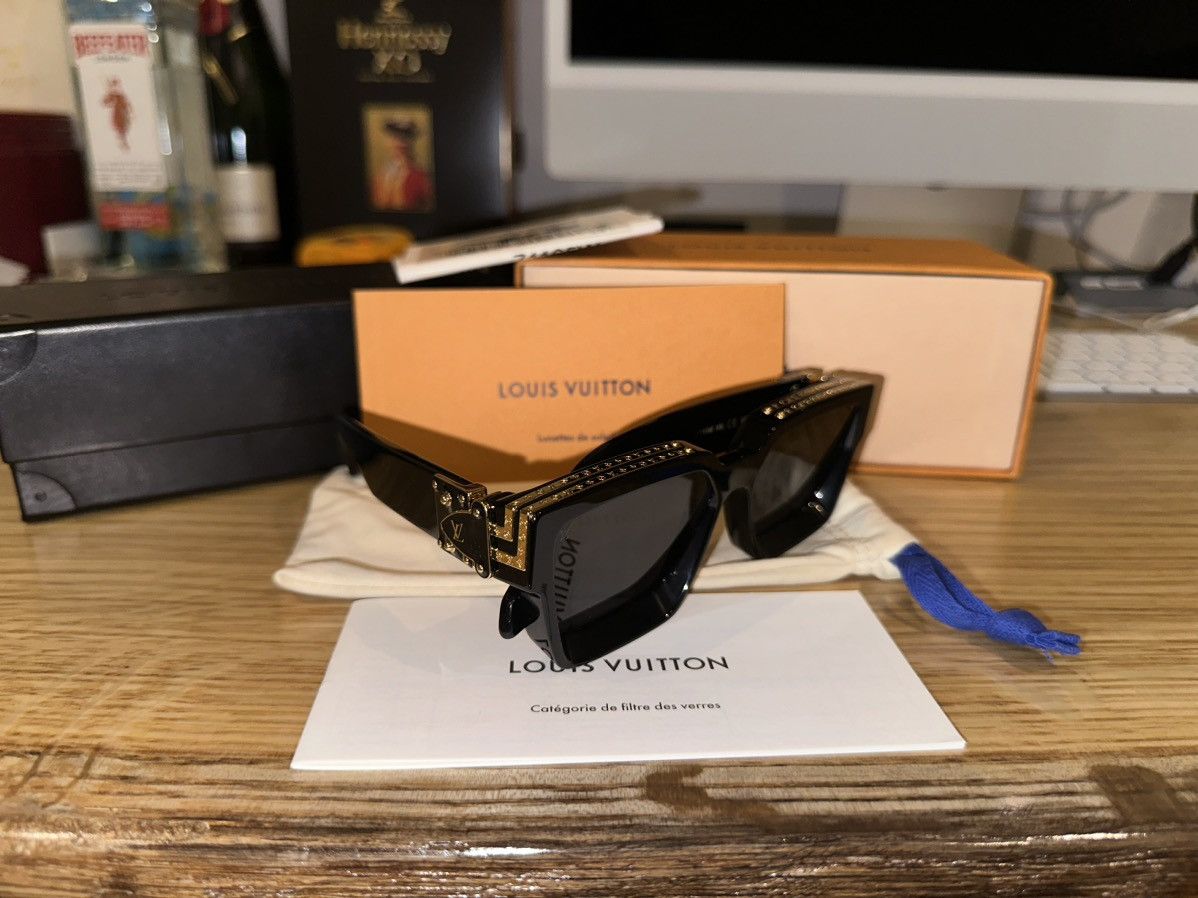 Pre-owned Louis Vuitton Millionaire Shades In Black