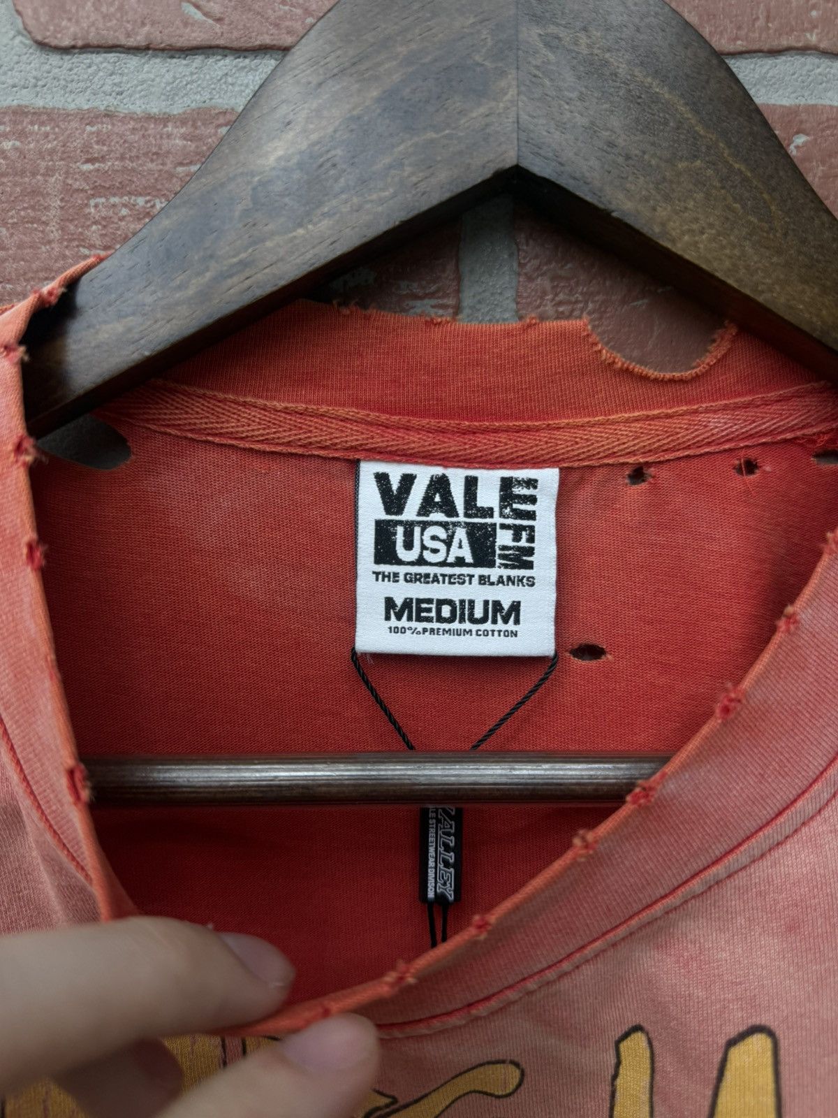 Vale Valley Red Summer Tee Men’s Size M (NEW) Size US M / EU 48-50 / 2 - 7 Thumbnail