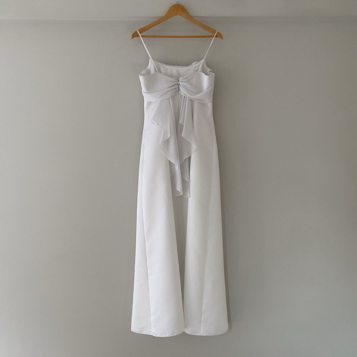 Other Vintage 1990s White Satin Chiffon Cowl Neck Gown (S–M) Size M / US 6-8 / IT 42-44 - 12 Thumbnail