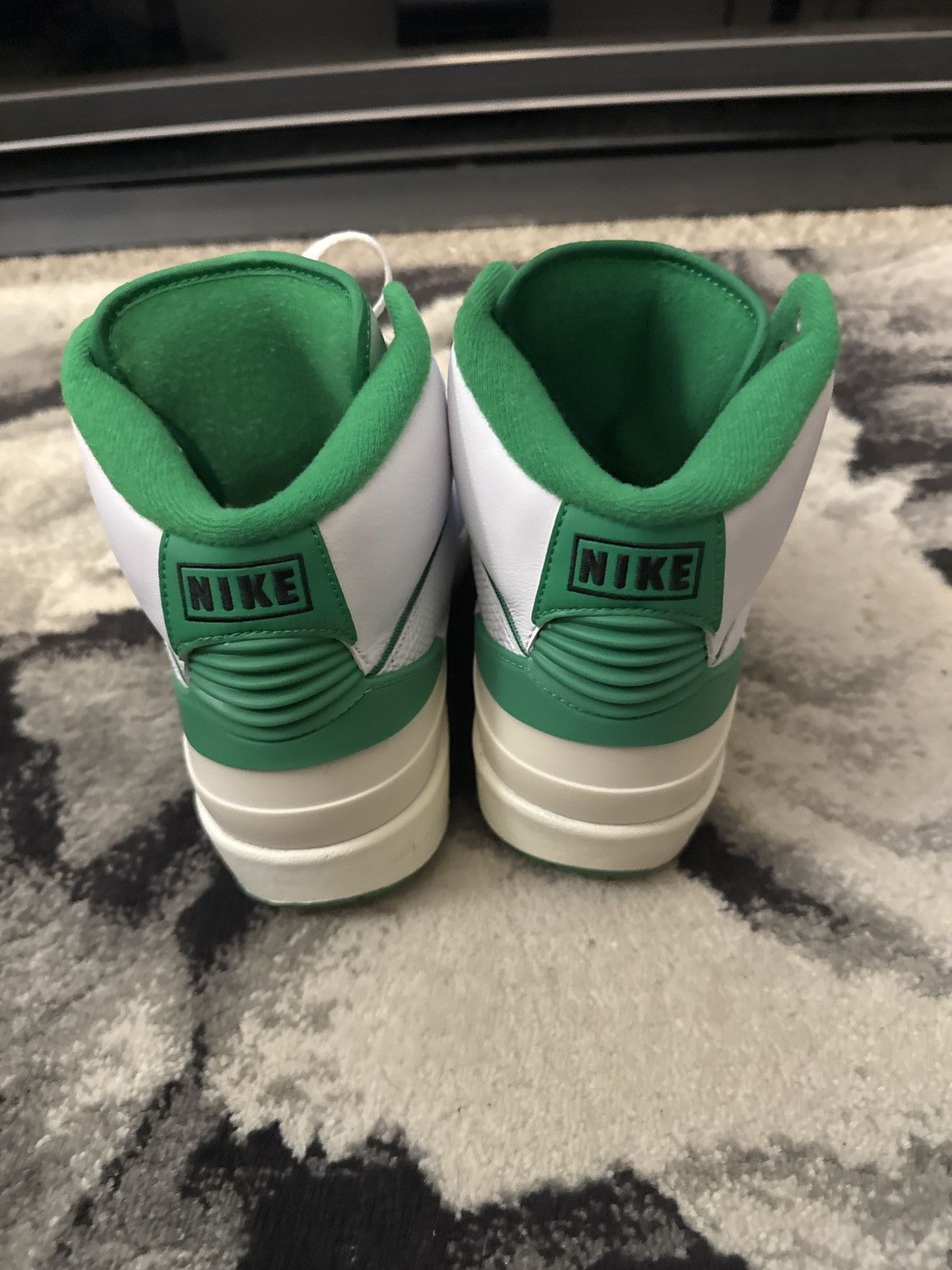 Jordan Brand Air Jordan 2 ‘Lucky Green’ Size US 9.5 / EU 42-43 - 4 Thumbnail