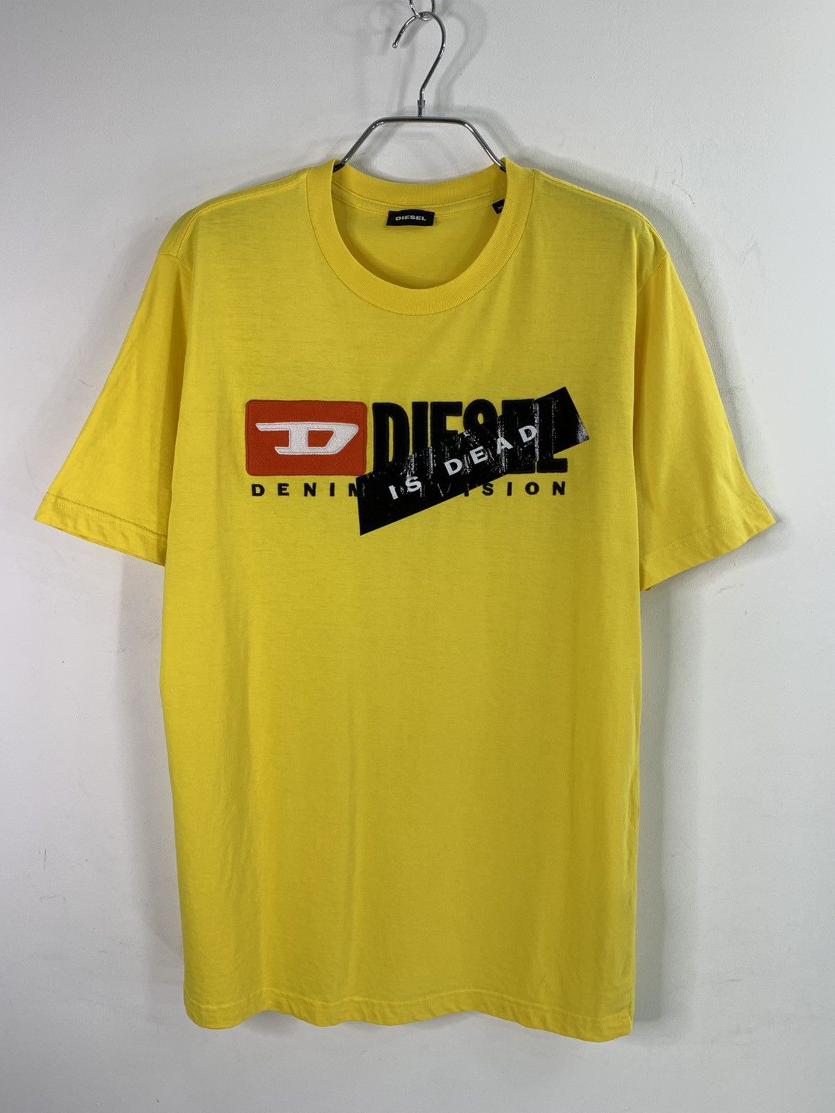Diesel × Diesel Black Gold Diesel “Is Dead” Yellow T-Shirt M Size Size US M / EU 48-50 / 2 - 1 Thumbnail