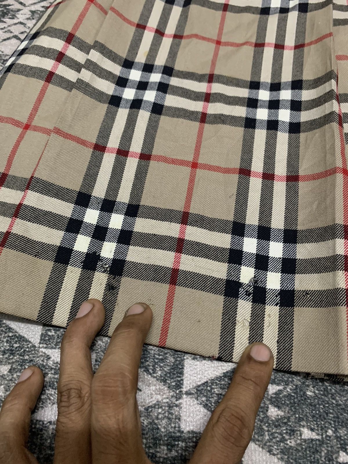 Burberry 90s BURBERRYS NOVA-CHECK WOOL MIDI SKIRT RARE Size 27" / US 4 / IT 40 - 12 Thumbnail