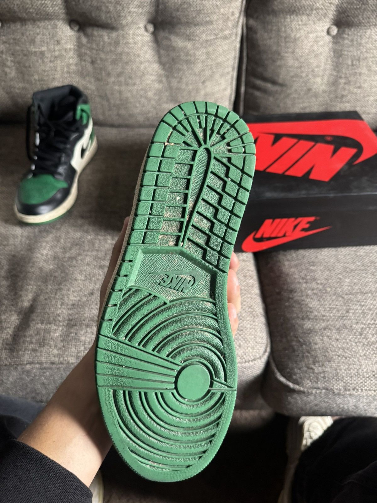Jordan Brand Jordan 1 Pine Green Size US 10.5 / EU 43-44 - 3 Thumbnail
