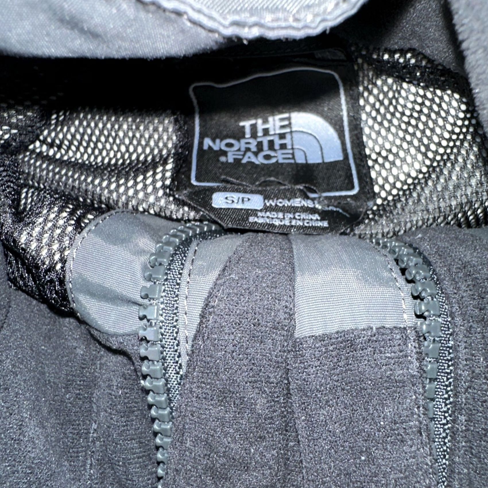 The North Face The North Face 2 In 1 Hyvent Jacket Women Size S Black Colorful Long Sleeve Pockets Full Zip Jacket Mens Womens Girls Size S / US 4 / IT 40 - 3 Thumbnail