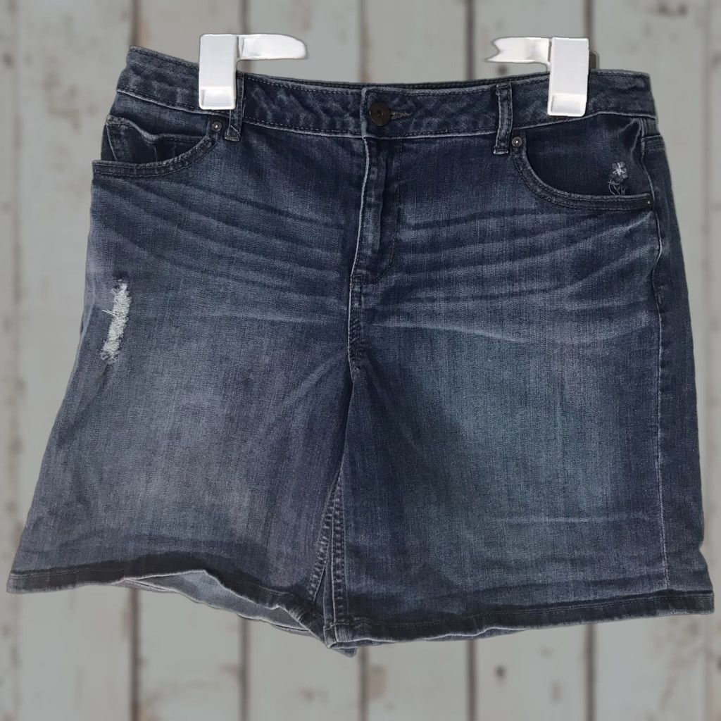 Vintage SIMPLY VERA VERA WANG Denim Roll Cuff Shorts Womens Size 10 Blue Casual Modern Size 32" / US 10 / IT 46 - 1 Thumbnail