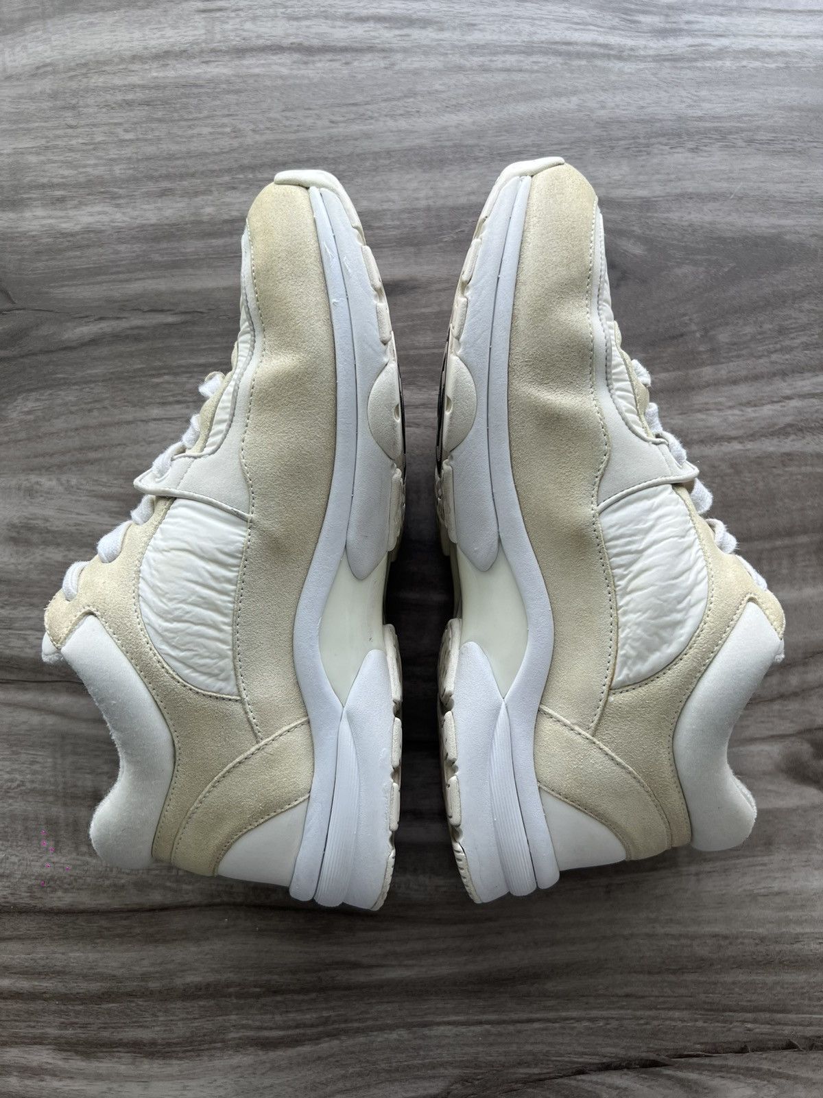 Chanel $1,350 Chanel CC Logo Sneaker Suede Size 7 Women’s (EU 37) Size US 7 / IT 37 - 3 Thumbnail