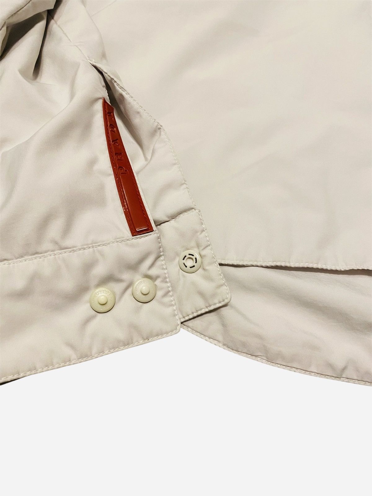Prada White Jacket Prada Red Tab Size US S / EU 44-46 / 1 - 2 Thumbnail