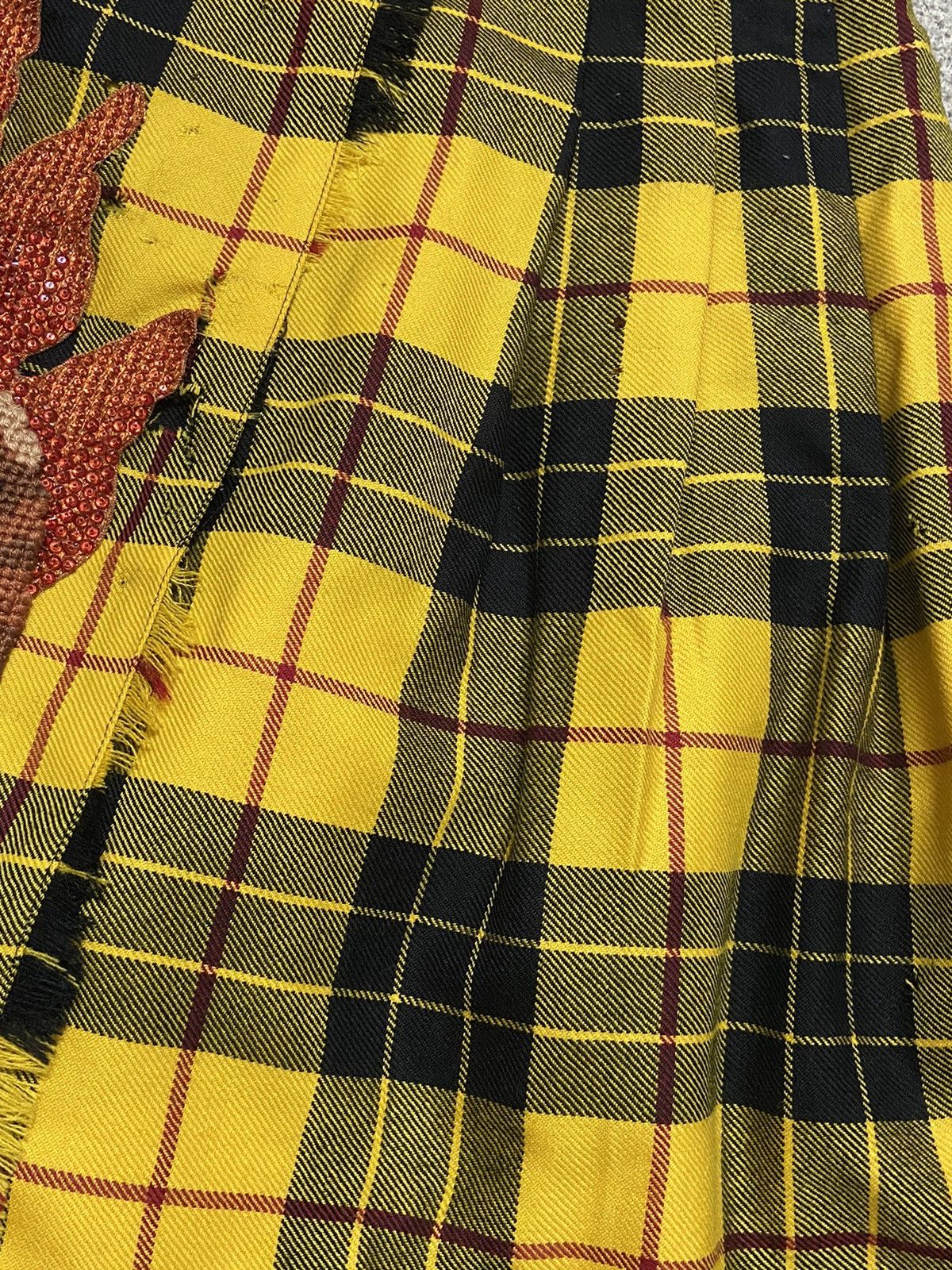 Designer × Gucci Gucci Embroidered Tartan Wool Wrapped Skirt Runway Size 26" / US 2 / IT 38 - 6 Thumbnail