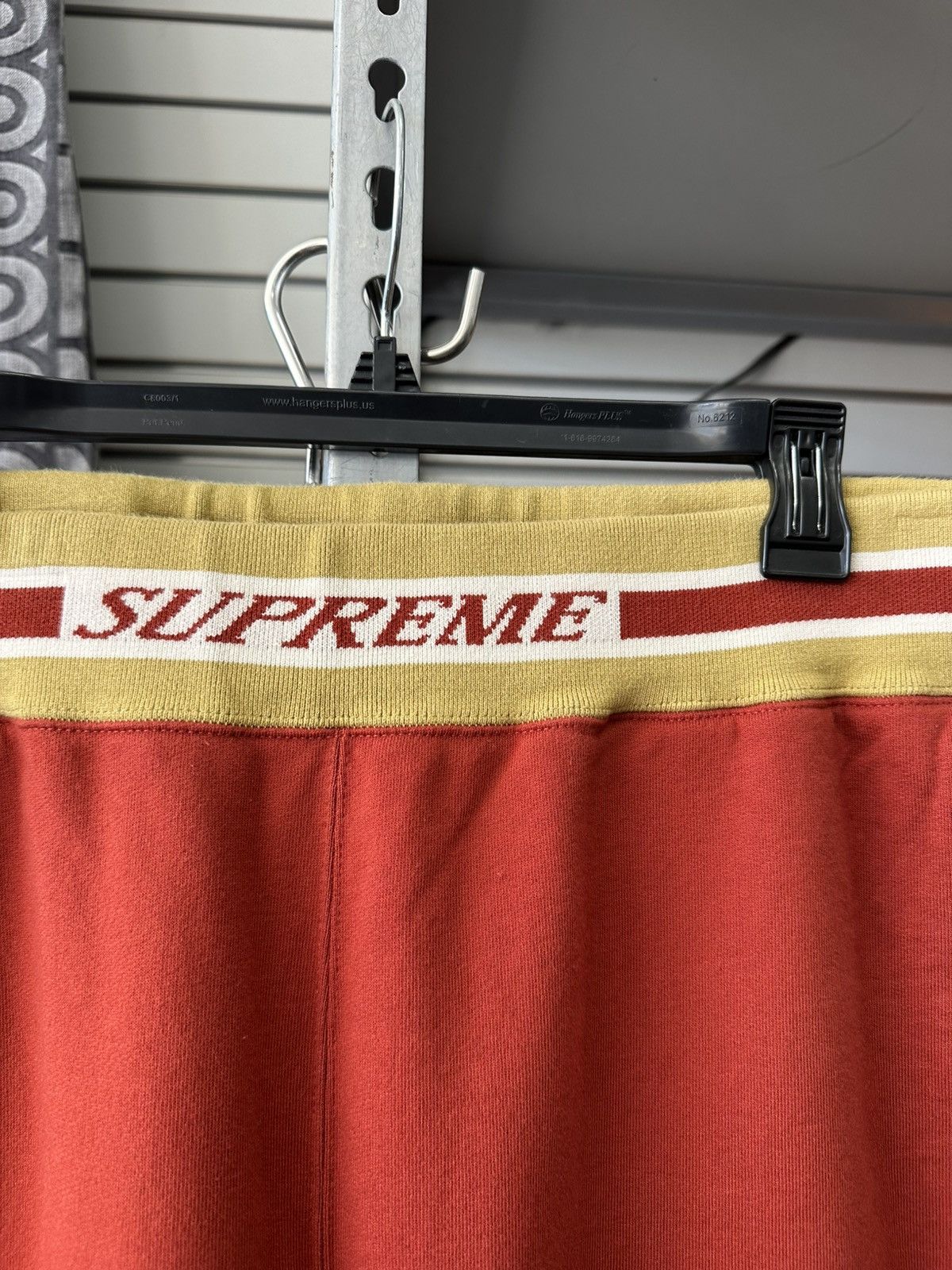 Supreme SUPREME STRIPED RIB LOGO SWEAT PANTS FW18 RED LARGE Size US 34 / EU 50 - 2 Thumbnail