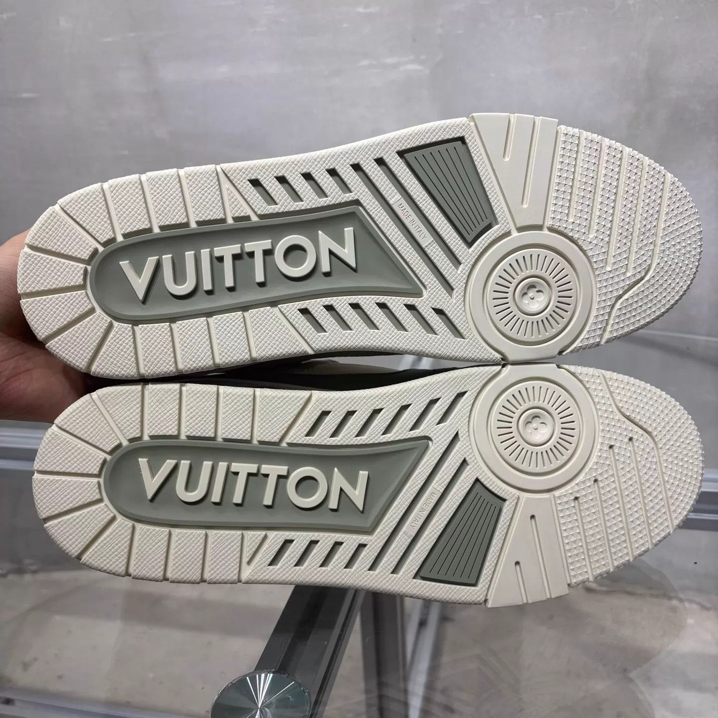 Louis Vuitton LV Trainer Matcha Green BNIB UK10 44 Size US 11 / EU 44 - 7 Thumbnail