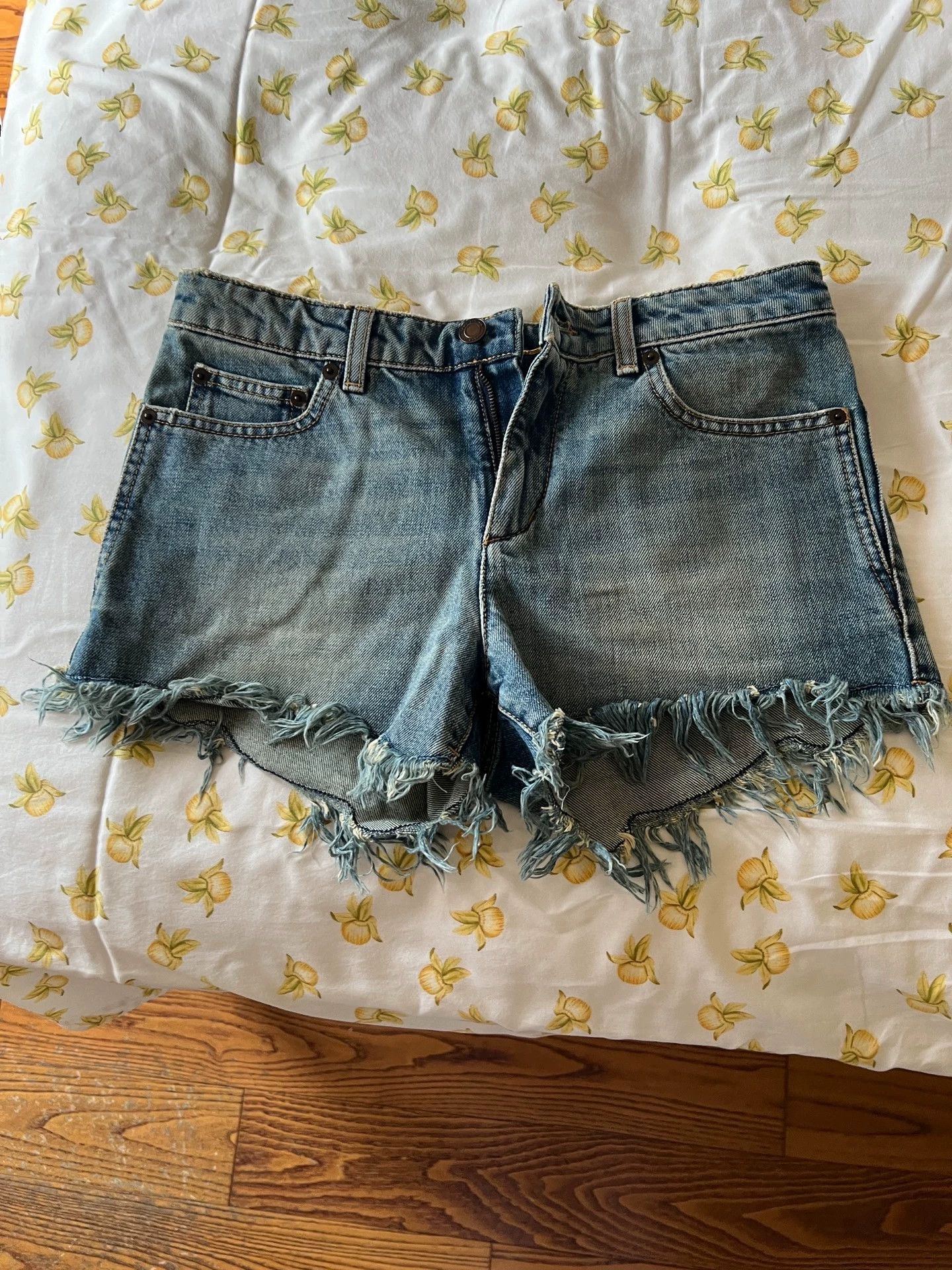 Saint Laurent Paris Saint Laurent Paris Blue denim shorts Size US 26 / EU 42 - 1 Thumbnail