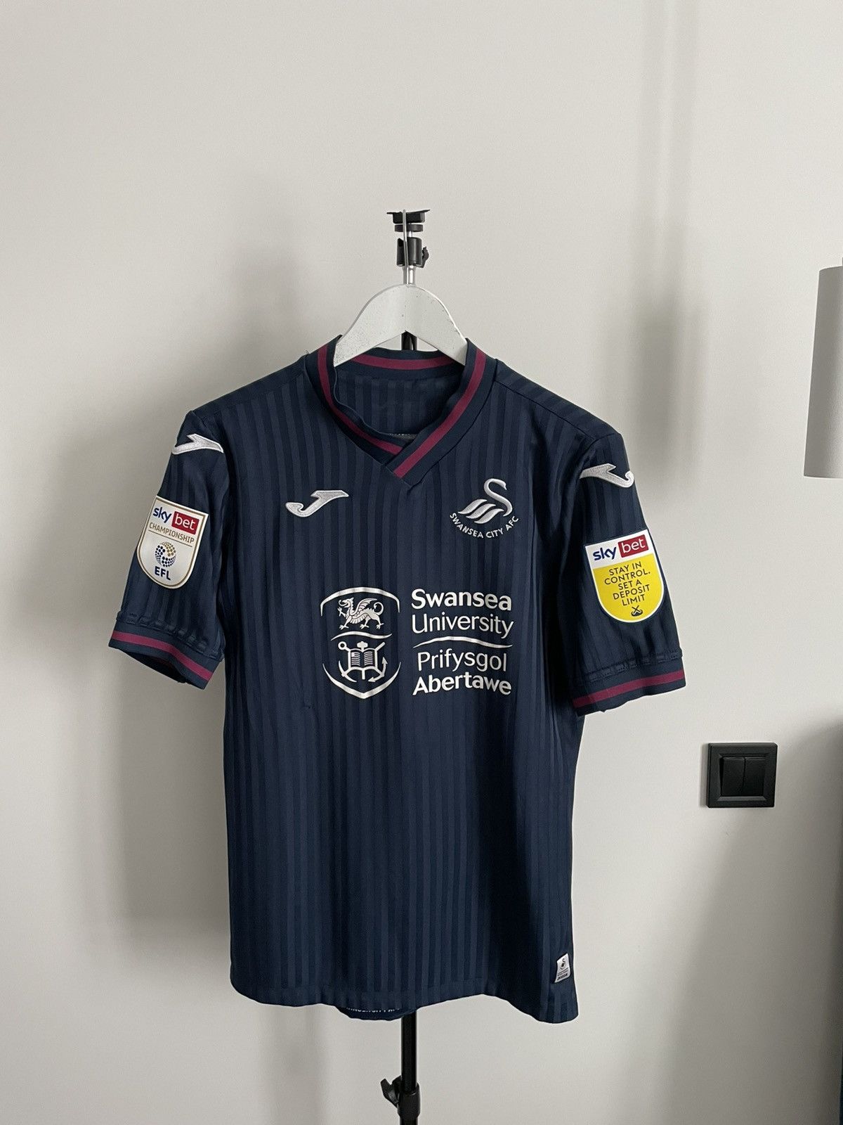 Maillot de foot extérieur Swansea City 2017 - 2018 camiseta Joma taille XL