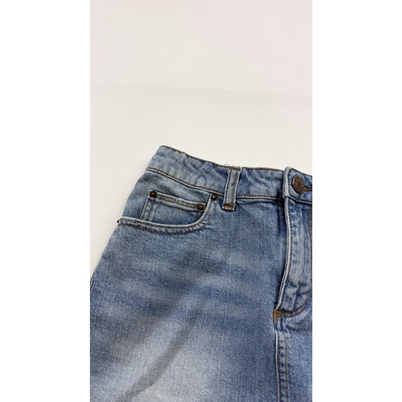Urban Outfitters BDG Urban Outfitters Denim Skirt Womens XS Light Wash Frayed Raw Hem Mini A-Line Size 26" / US 2 / IT 38 - 2 Thumbnail