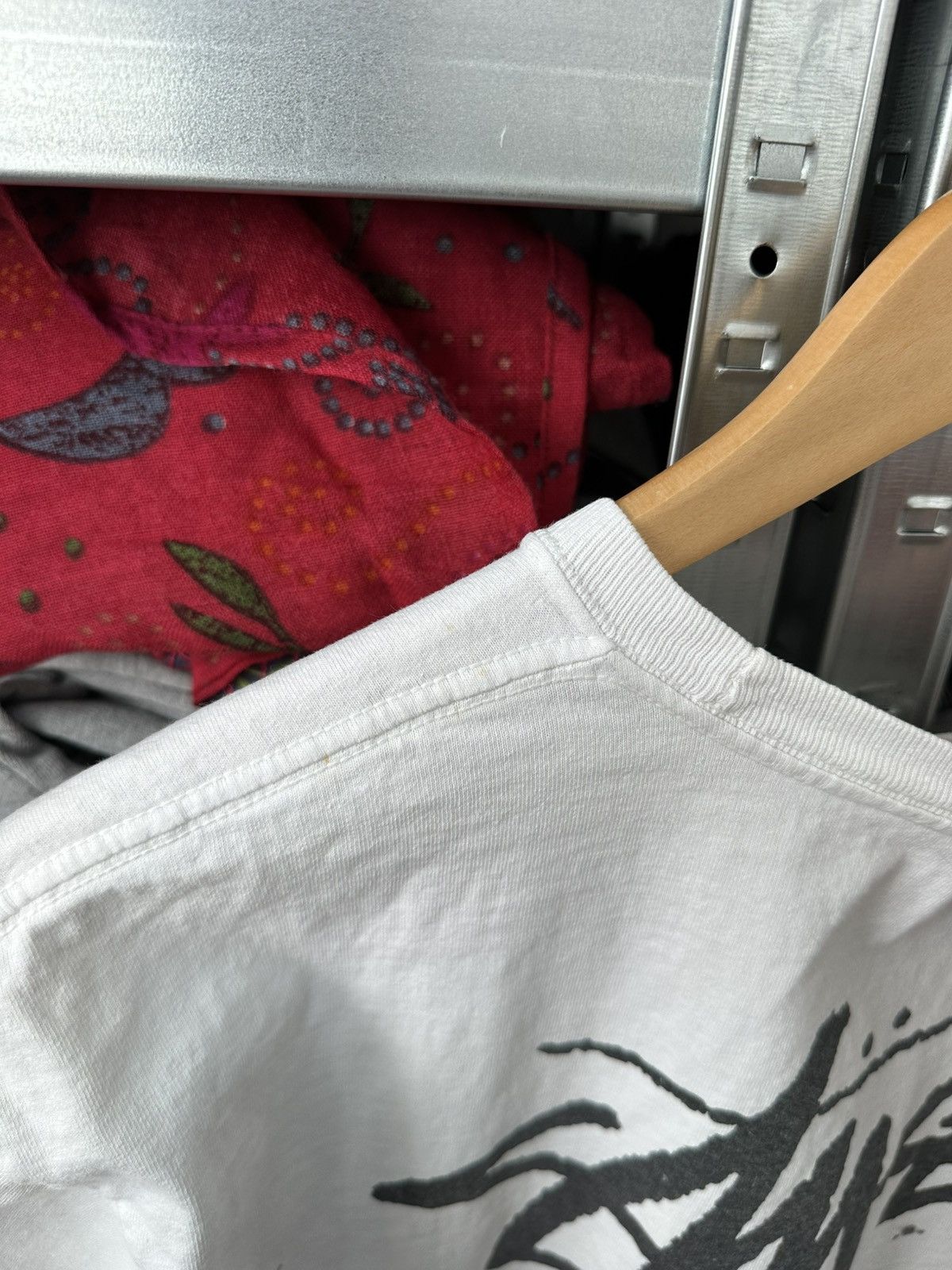 Stussy Y2K Stussy 8Ball Thrashed T-Shirt Big Logo Rare White Tee Size US L / EU 52-54 / 3 - 13 Thumbnail